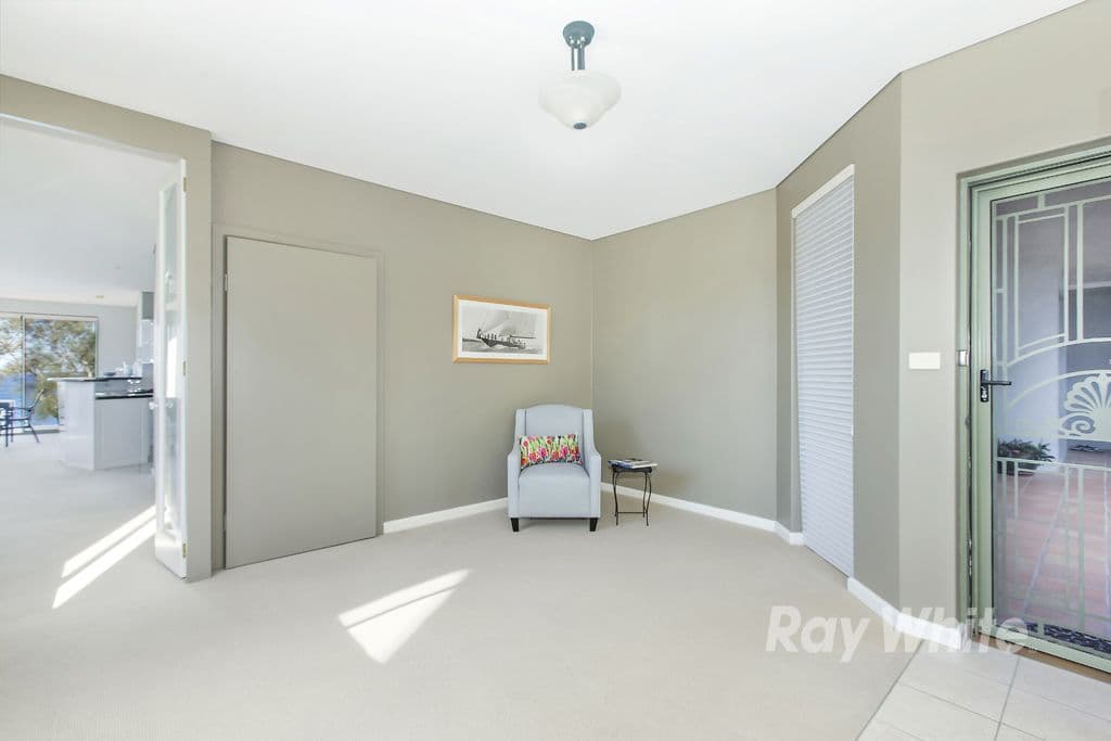 8 Ambrose Street, Carey Bay - Thumbnail 8