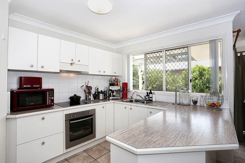 19 Dawson Street, Yeerongpilly QLD 4105, Yeerongpilly - Thumbnail 2