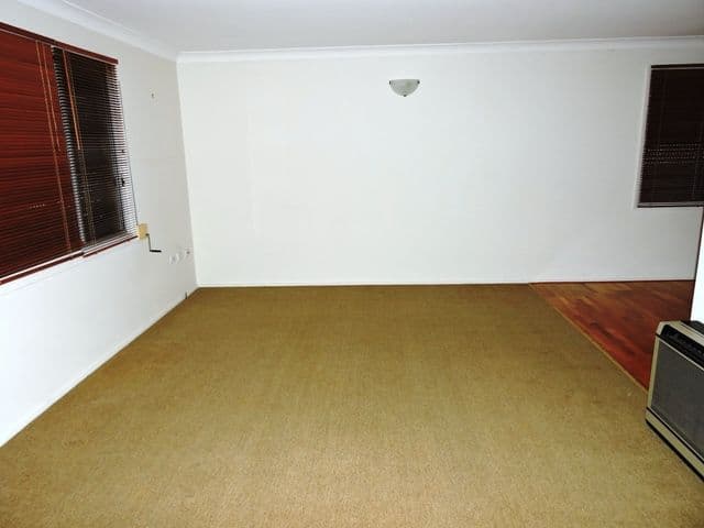 10 Waterview Crescent, Tascott NSW 2250, Tascott - Thumbnail 4