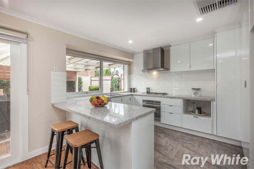 27 Pickworth Drive, Mill Park VIC 3082, Mill Park - Thumbnail 3