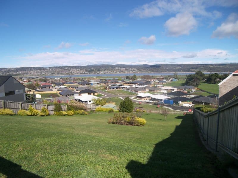 45 Roberts Crescent, NEWNHAM TAS 7248, Newnham - Thumbnail 4