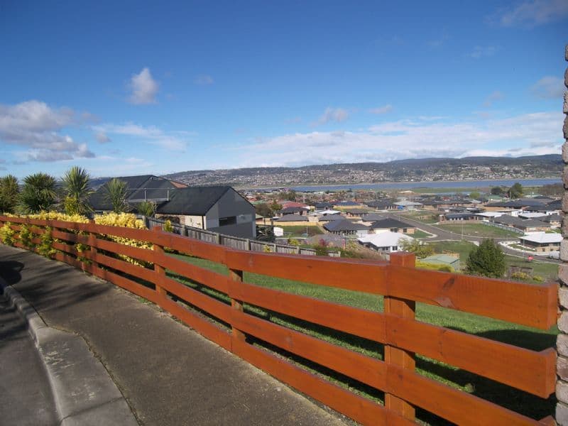 45 Roberts Crescent, NEWNHAM TAS 7248, Newnham - Thumbnail 5