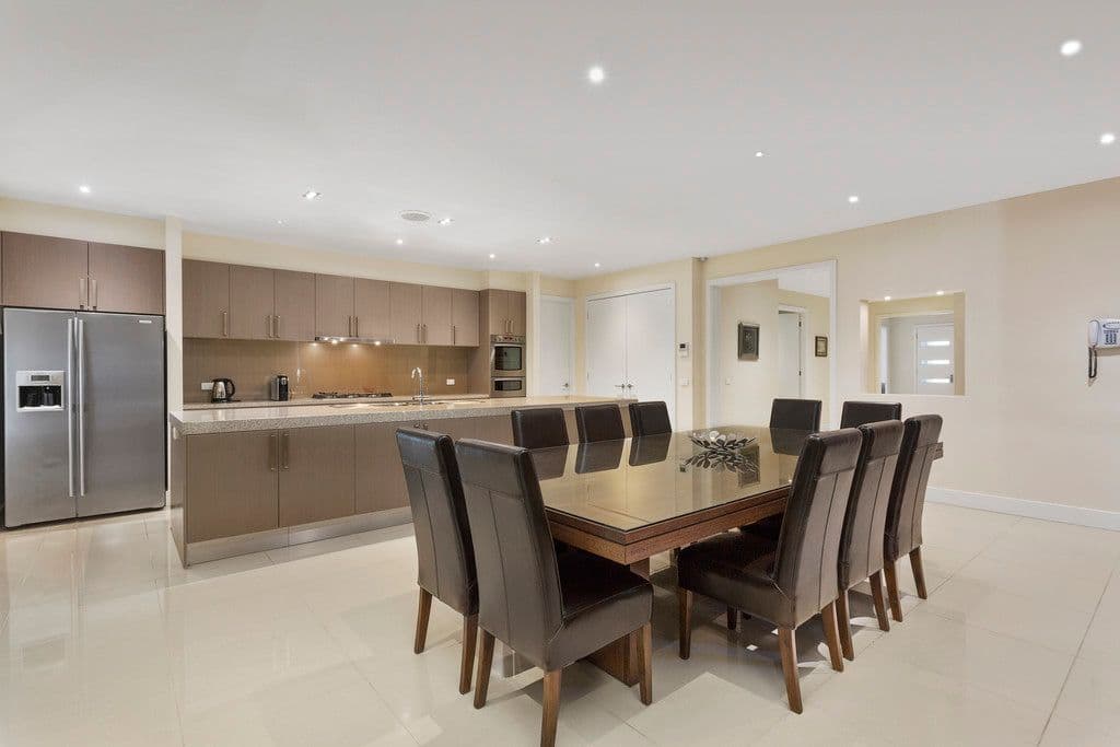 21 Hawtin Street, Templestowe VIC 3106, Templestowe - Thumbnail 2