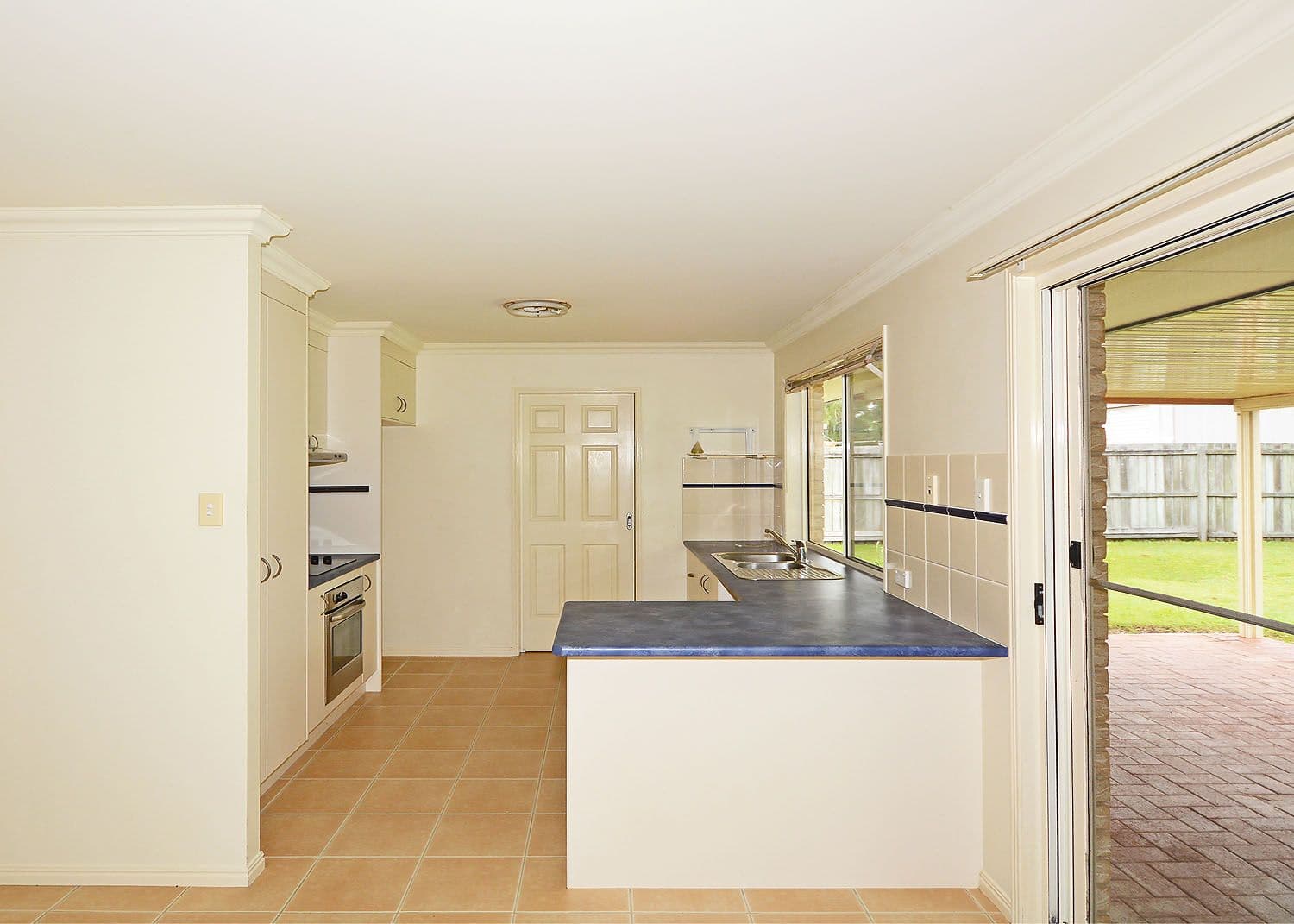 25 Tristania Crescent, Urangan QLD 4655, Urangan - Thumbnail 4