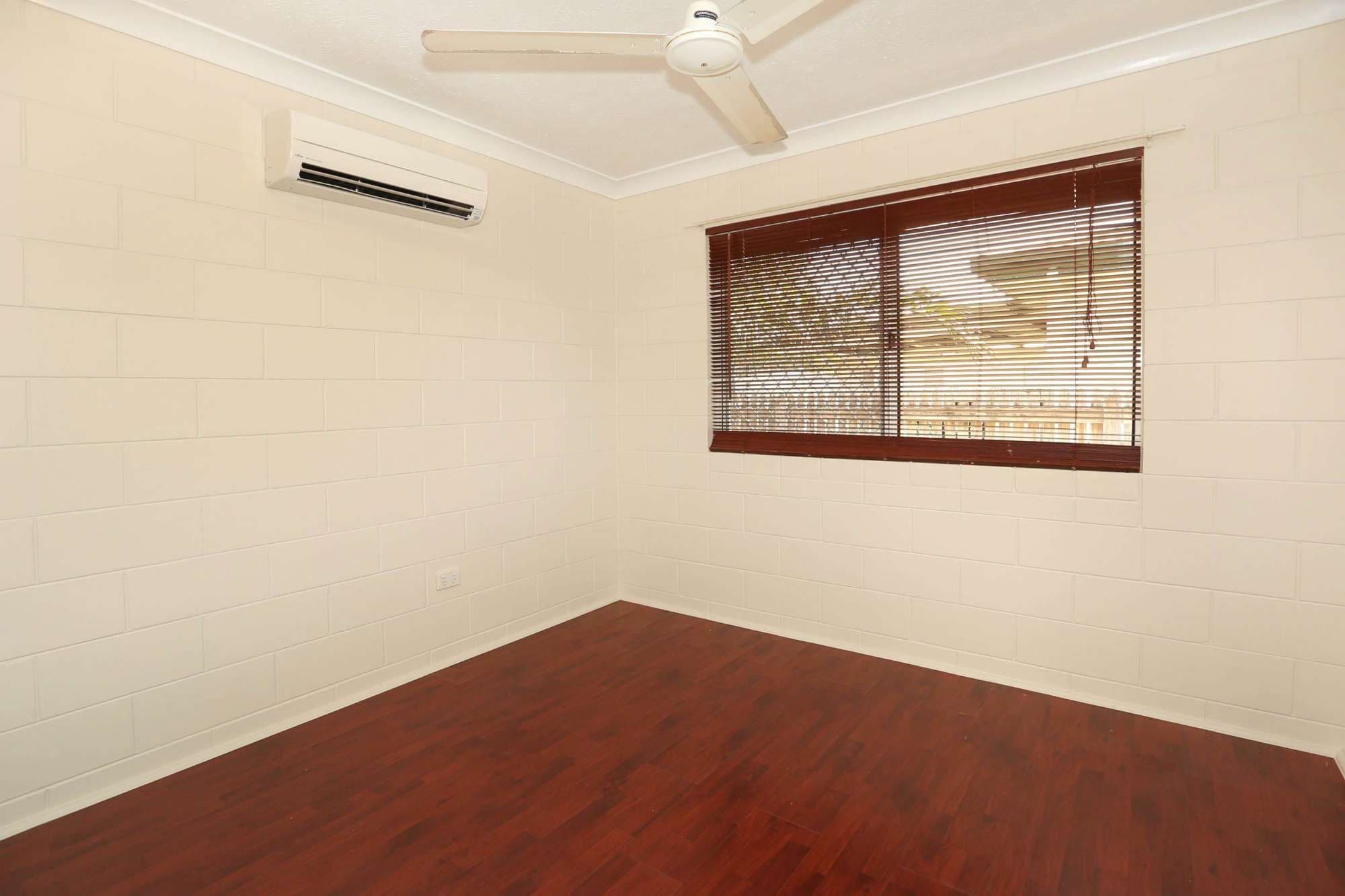 16 Lornsleigh Street, MOUNT LOUISA QLD 4814, Mount Louisa - Thumbnail 8