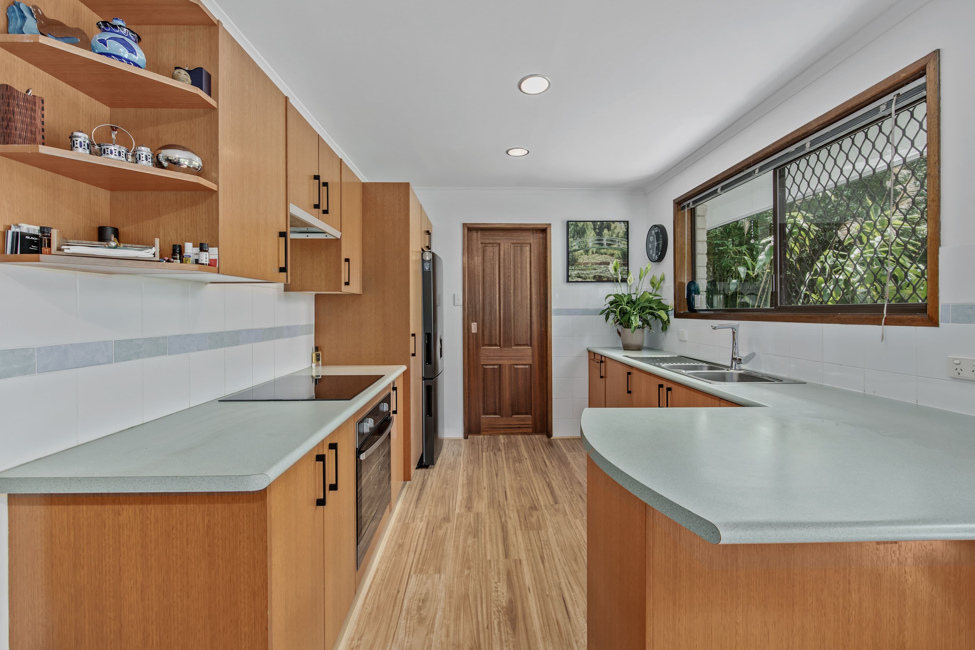 11 Avanti Street, Mermaid Waters QLD 4218, Mermaid Waters - Thumbnail 6