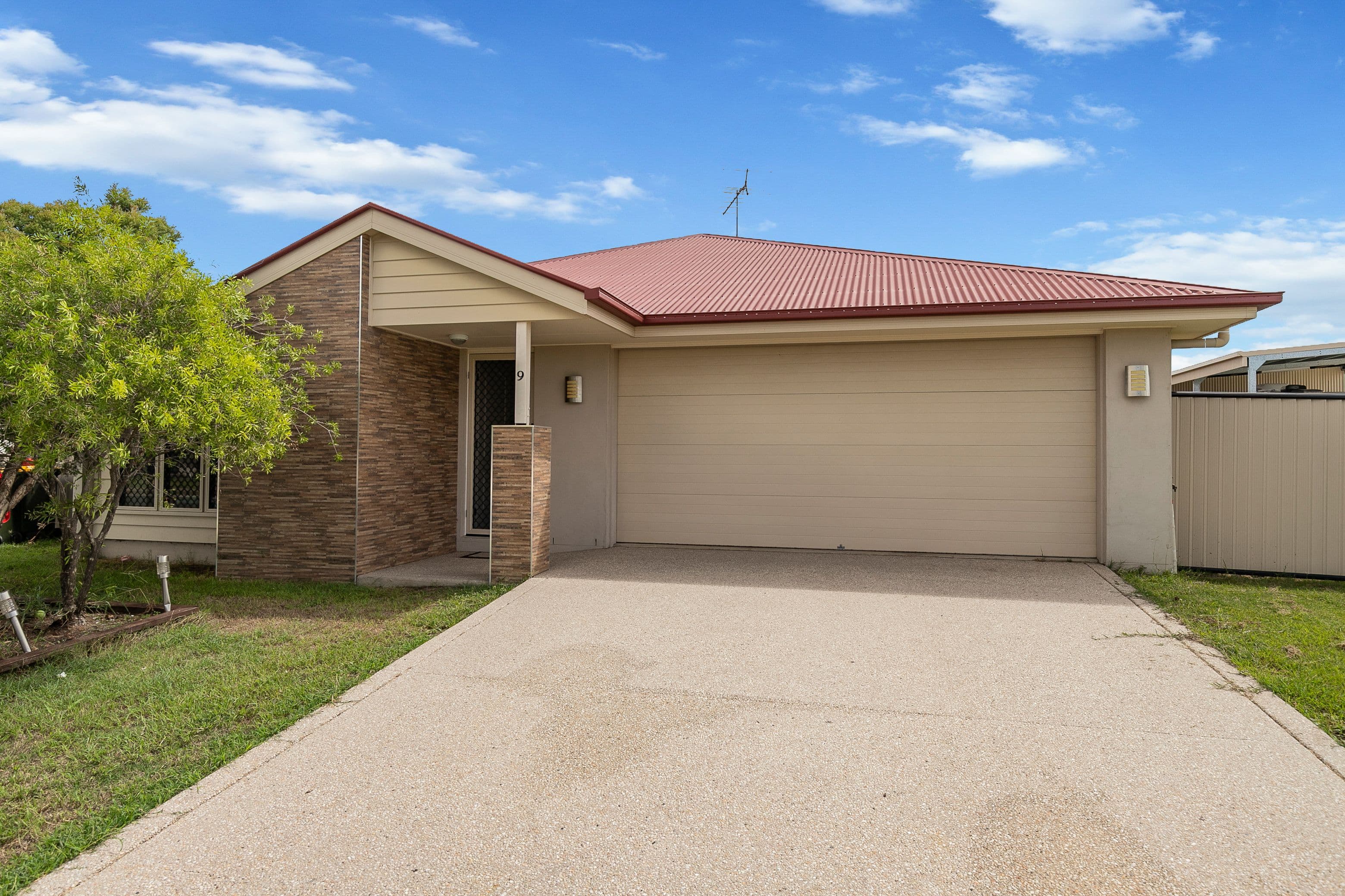 9 Vale Street, Emerald QLD 4720, Emerald - Image 1