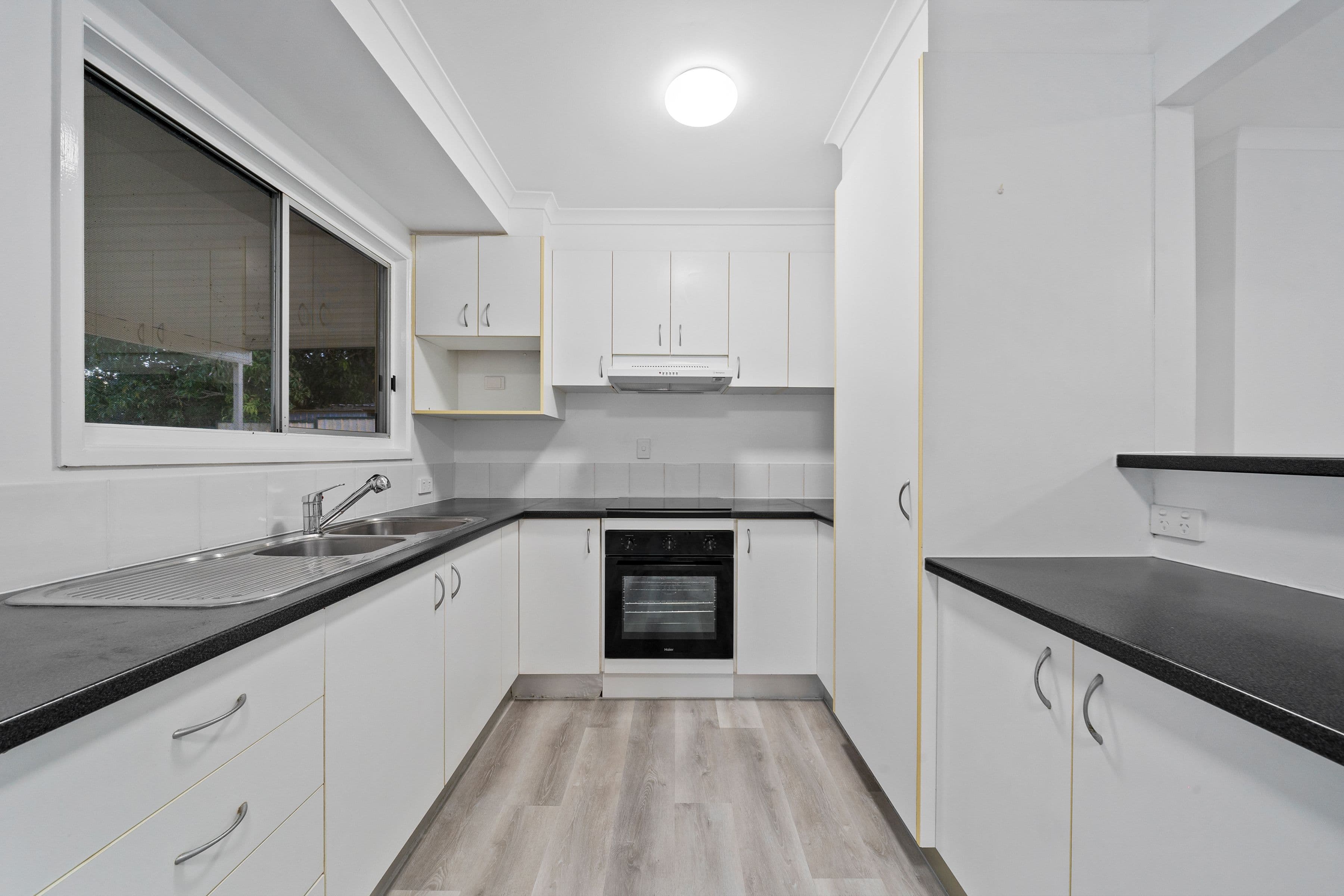 11 Peppermint Street, Crestmead QLD 4132, Crestmead - Thumbnail 5
