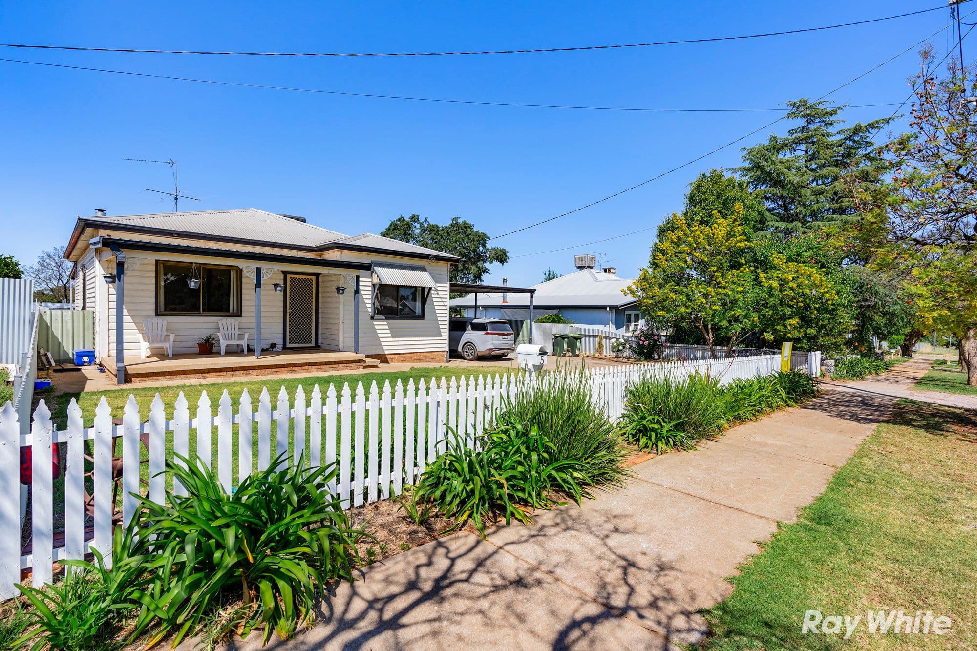 5 Loughnan Street, Coolamon NSW 2701, Coolamon - Image 1