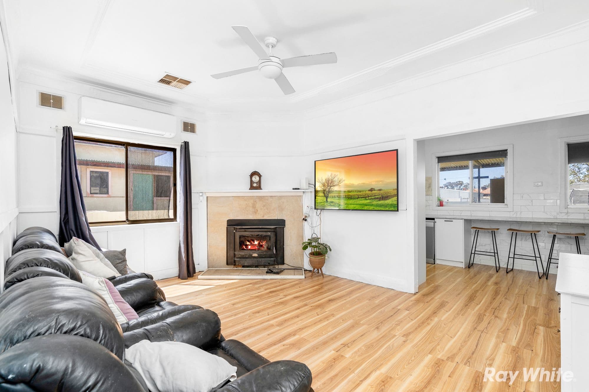 5 Loughnan Street, Coolamon NSW 2701, Coolamon - Thumbnail 2