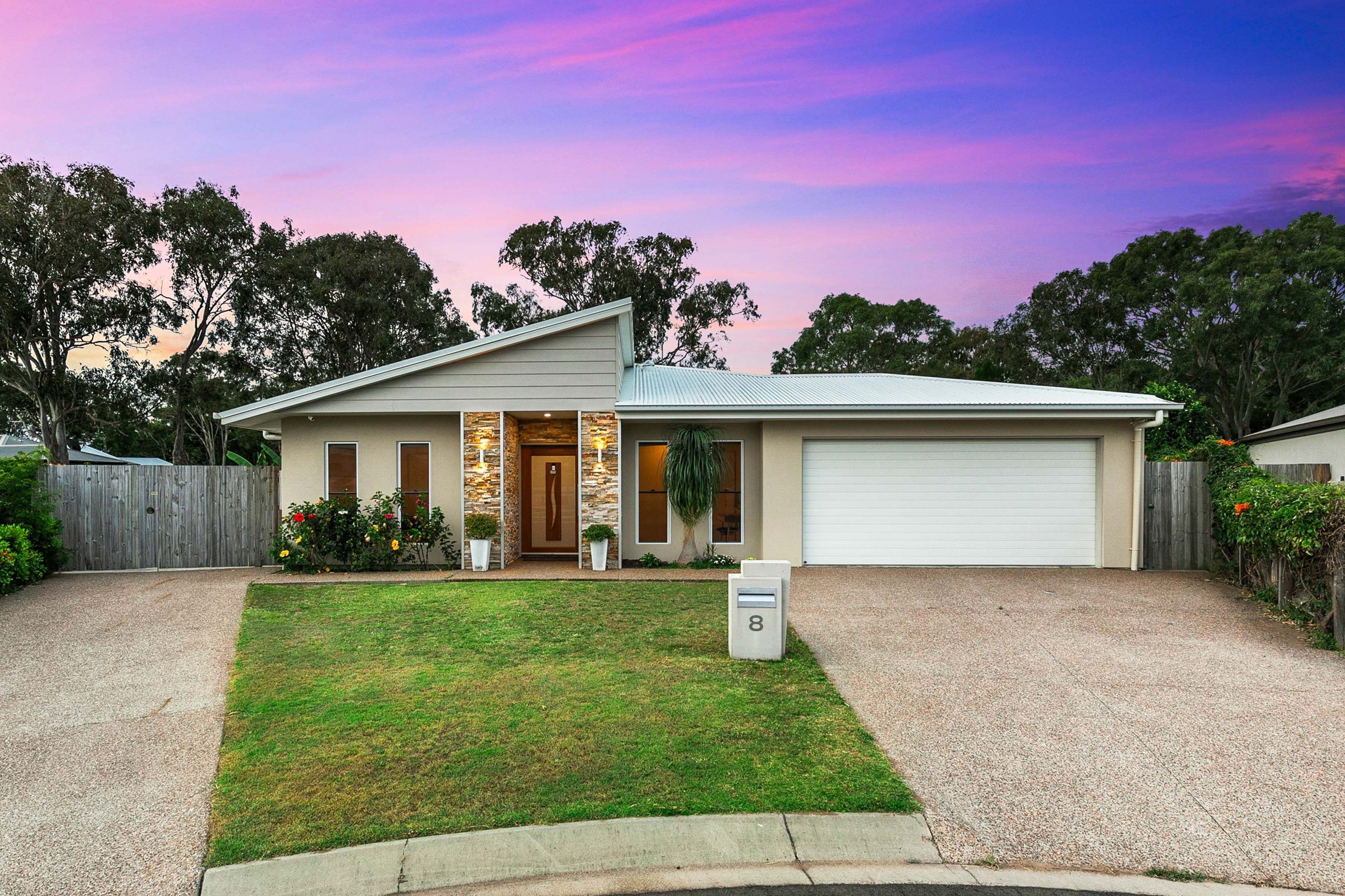 8 Oceanfront Court, Urangan QLD 4655, Urangan - Thumbnail 2