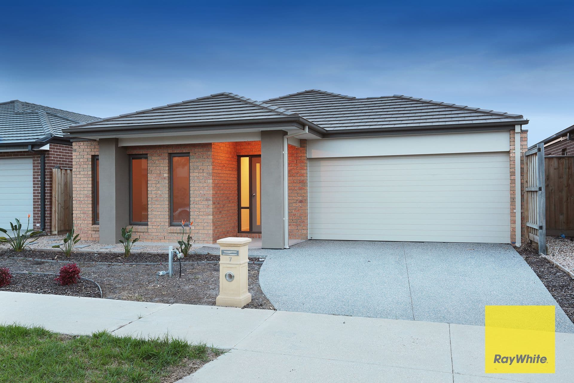 7 Suva Street, Point Cook VIC 3030, Point Cook - Thumbnail 3