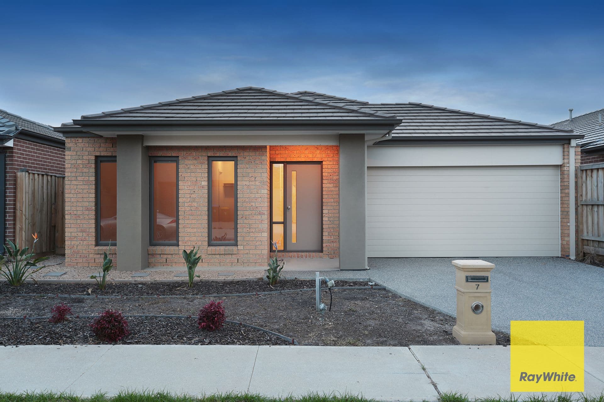 7 Suva Street, Point Cook VIC 3030, Point Cook - Thumbnail 4