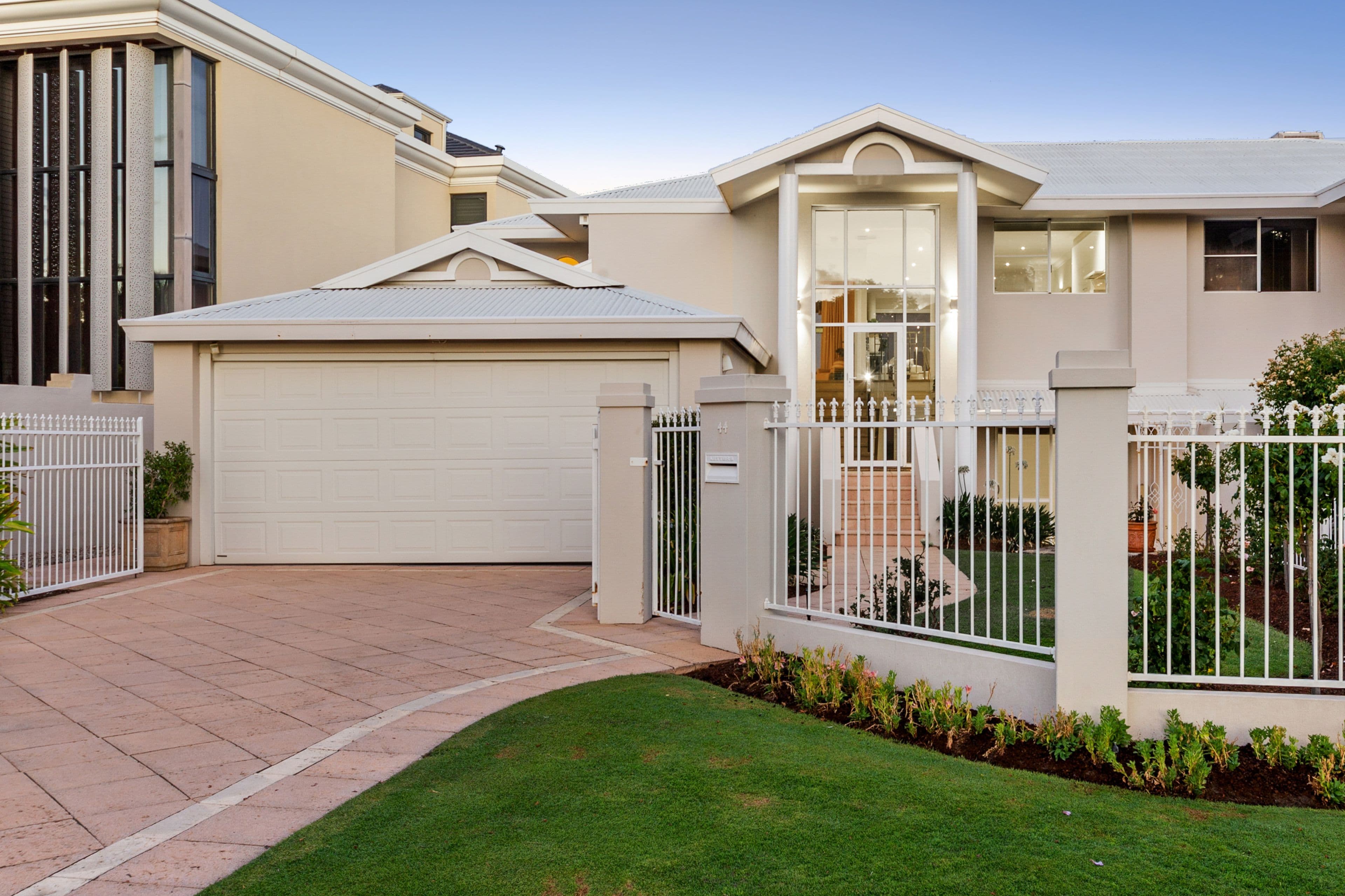 44 Sulman Avenue, Salter Point WA 6152, Salter Point - Thumbnail 2