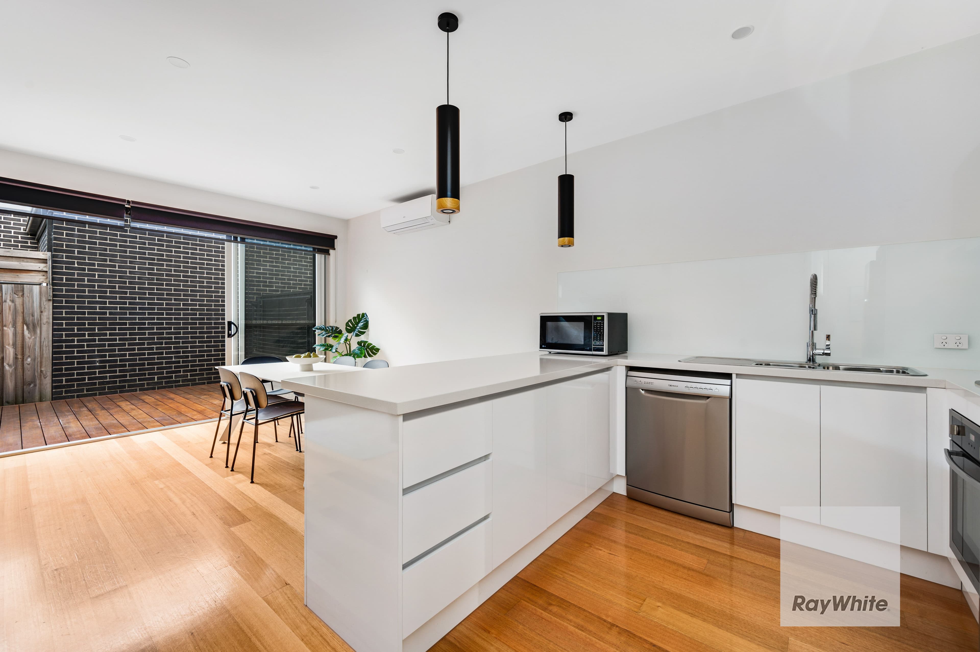 16 Riddell Street, Westmeadows VIC 3049, Westmeadows - Thumbnail 4