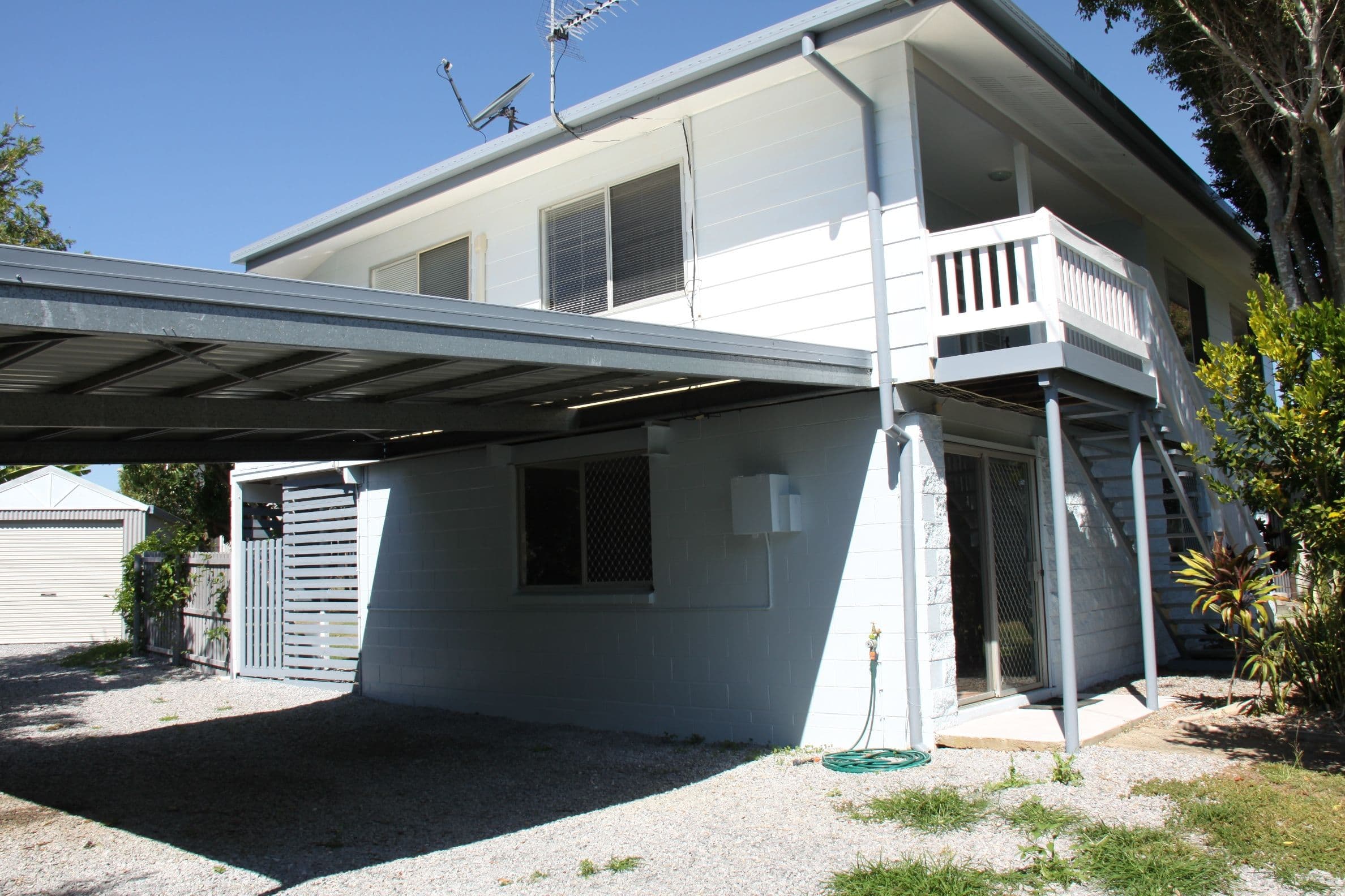 16 Booth Avenue, Tannum Sands QLD 4680, Tannum Sands - Thumbnail 2