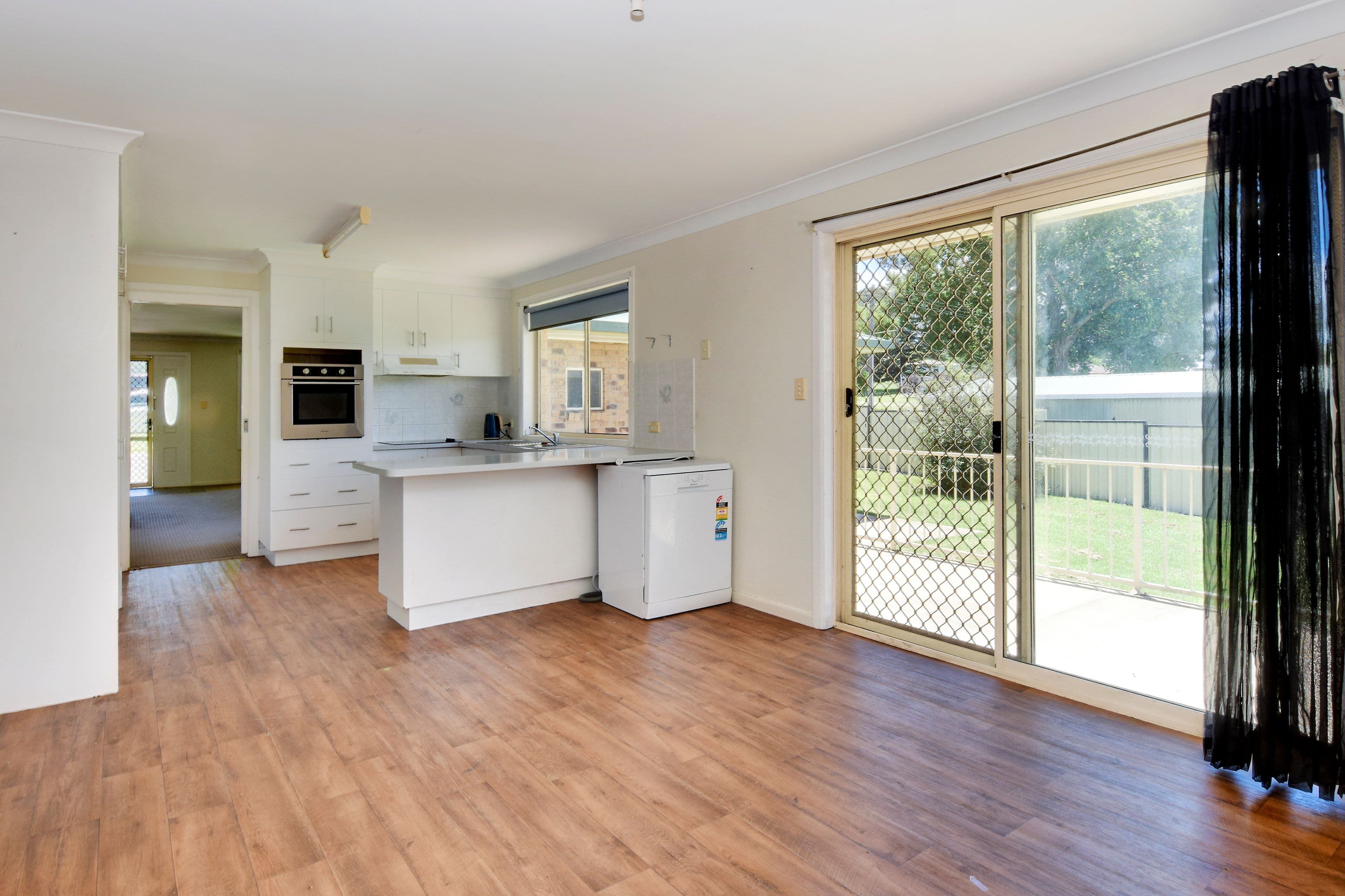29 George Street, Tenterfield NSW 2372, Tenterfield - Thumbnail 3