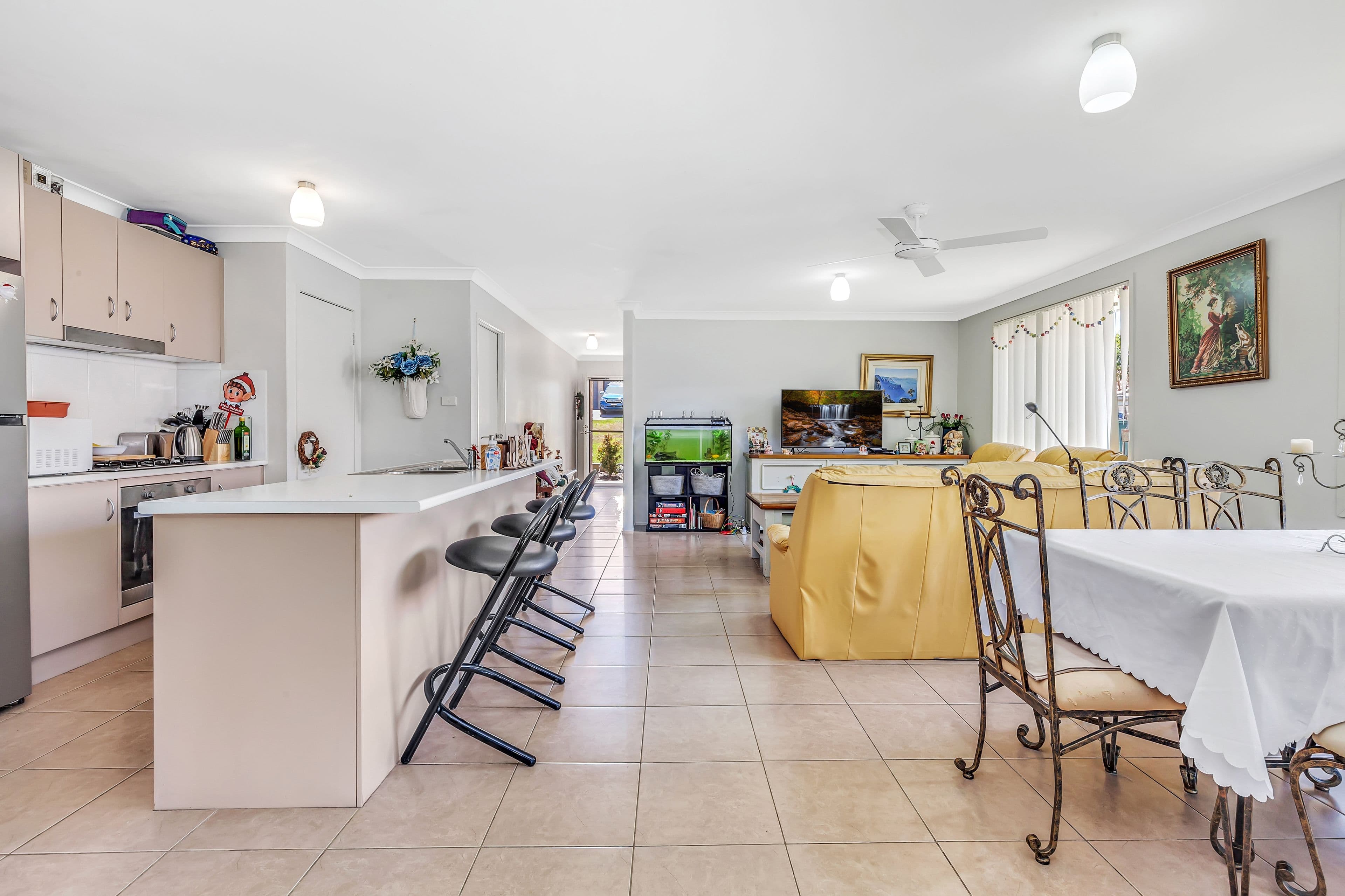 11 Mileham Circuit, Rutherford NSW 2320, Rutherford - Thumbnail 2