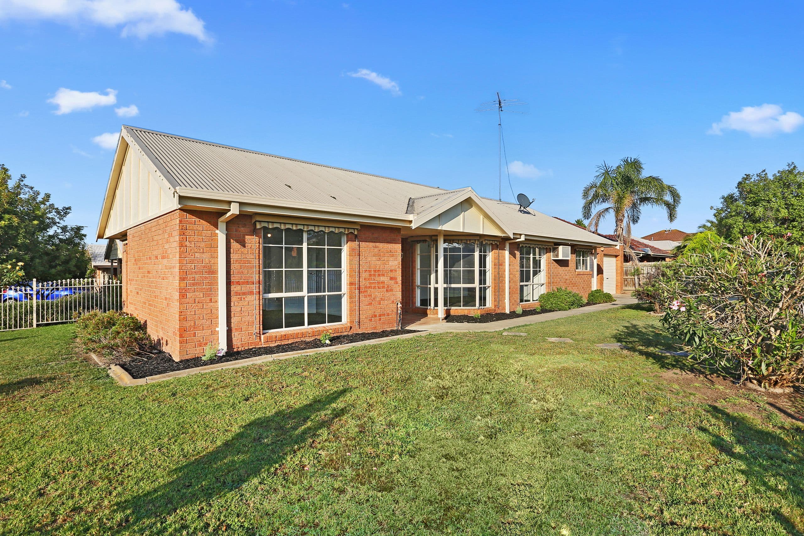 1 Waddington Court, Highton VIC 3216, Highton - Thumbnail 2