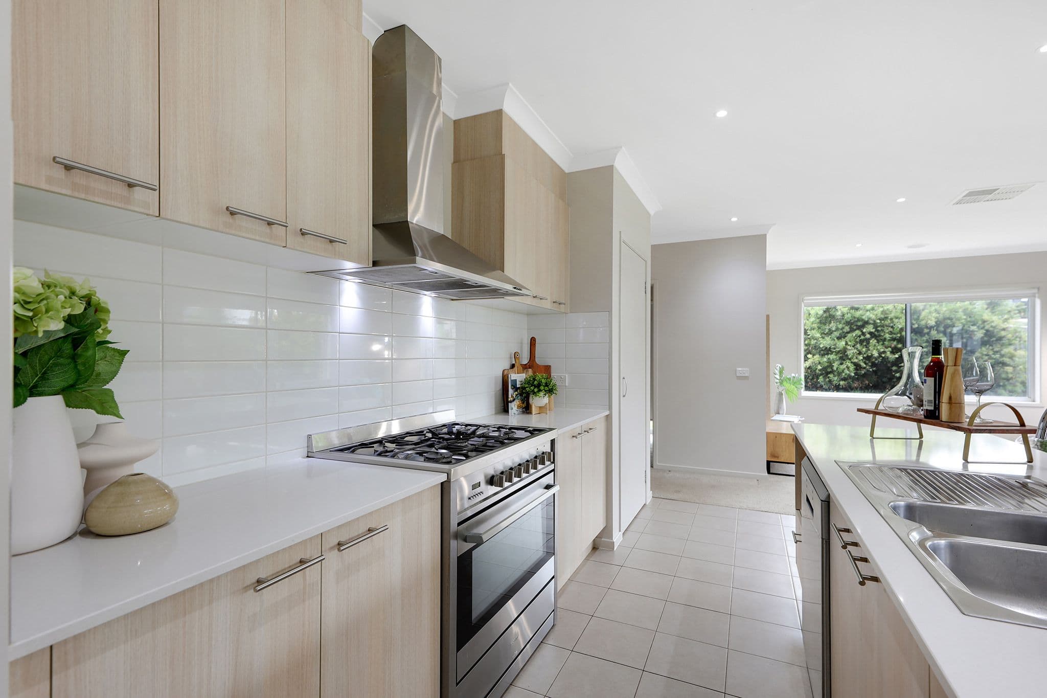 24 Wiltons Crescent, Drouin VIC 3818, Drouin - Thumbnail 3