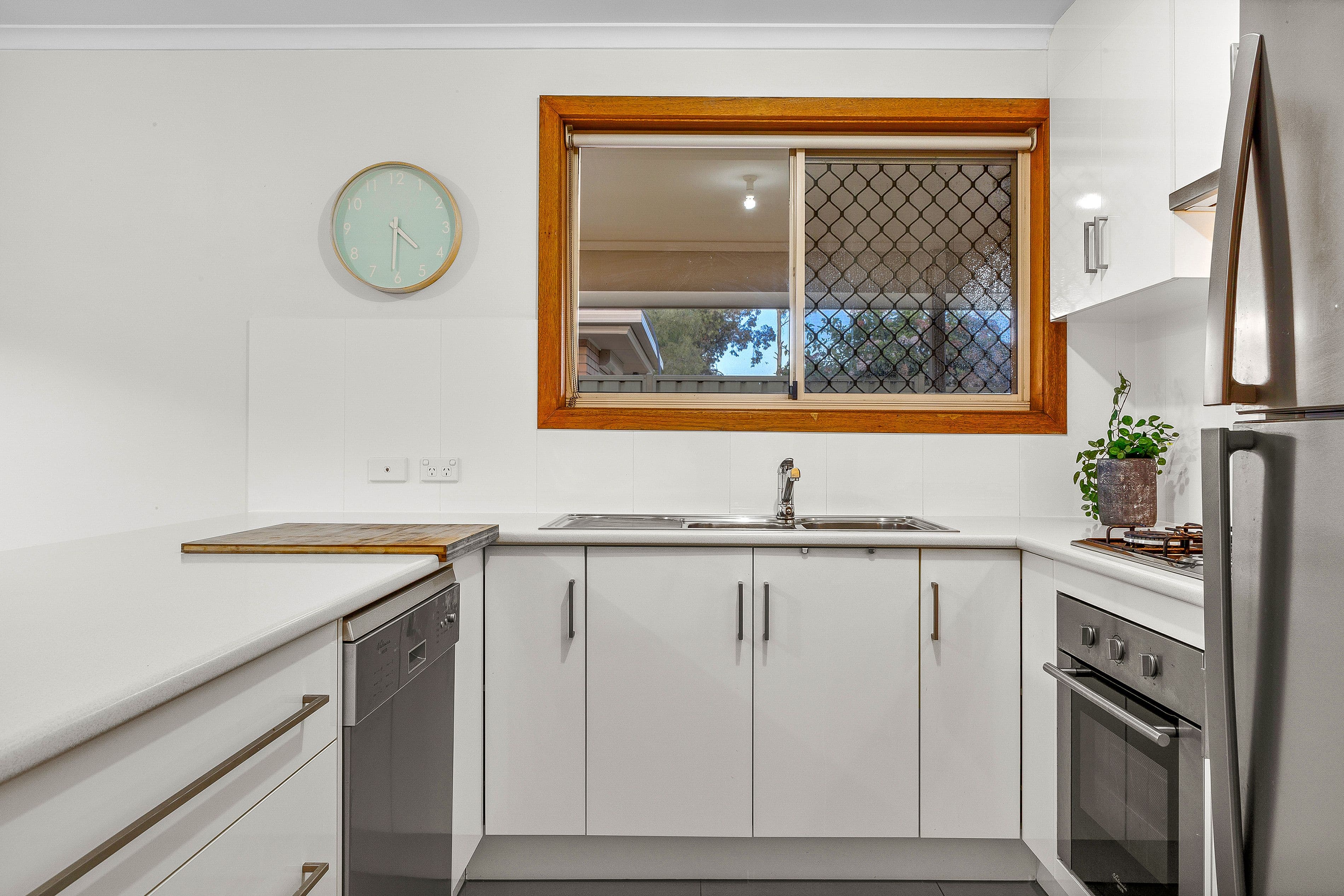 15 Eugene Crescent, Parafield Gardens SA 5107, Parafield Gardens - Thumbnail 6