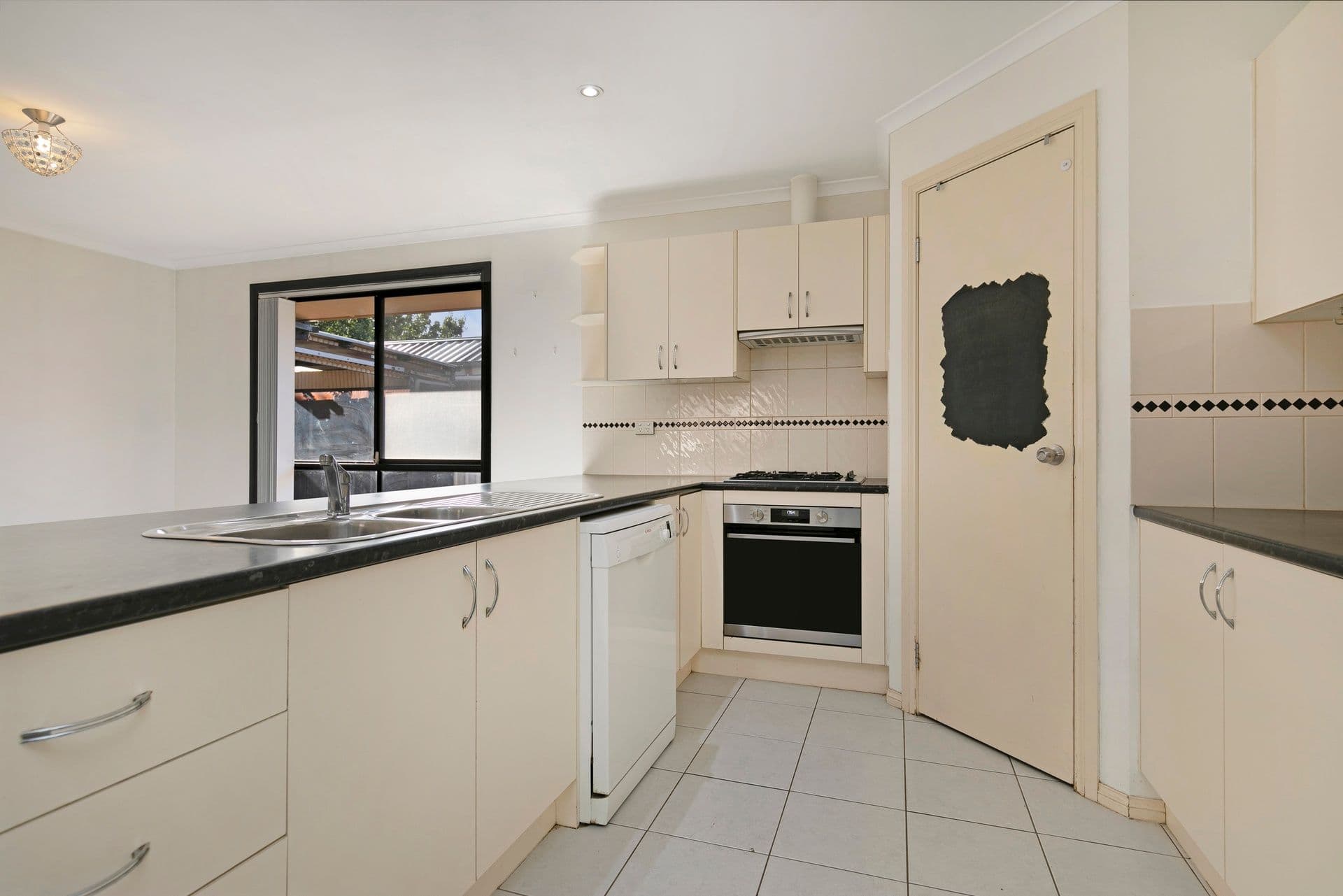 17 McGonigal Drive, Willaston SA 5118, Willaston - Thumbnail 6