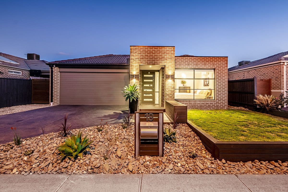 19 Mermaid Grove, Lyndhurst VIC 3975, Lyndhurst - Image 1