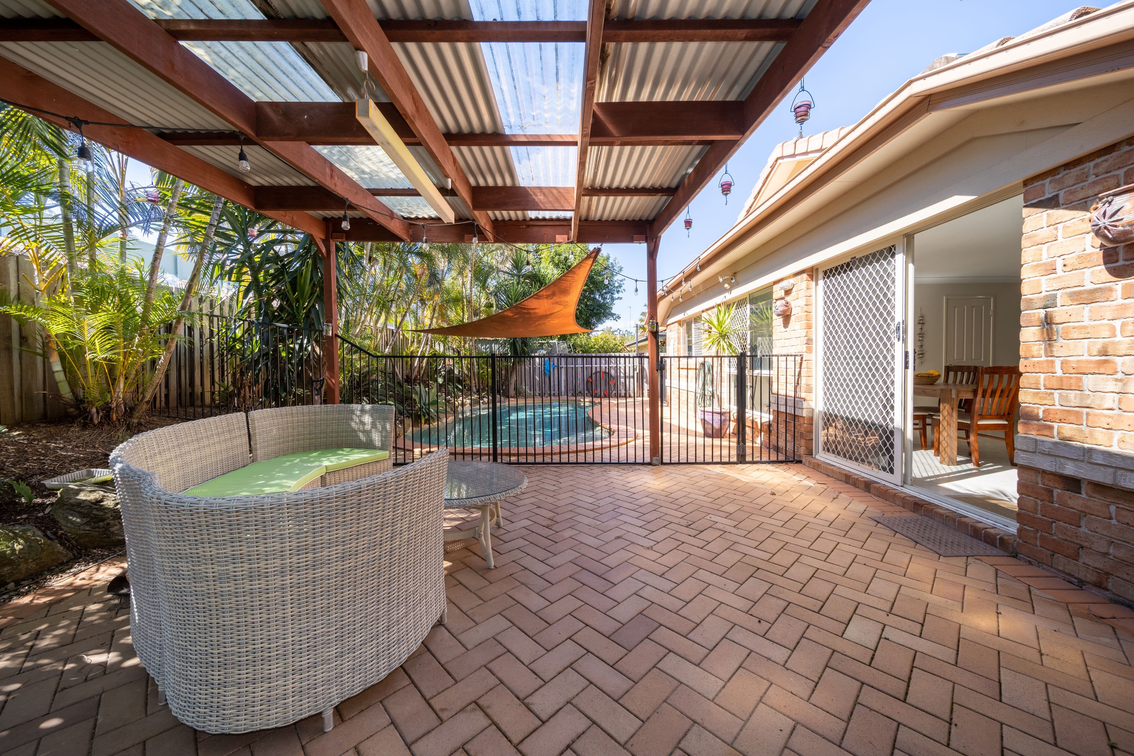 41 Madeline Street, Mudgeeraba QLD 4213, Mudgeeraba - Thumbnail 2