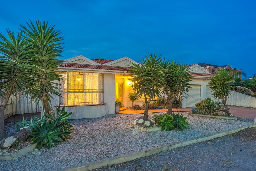 22 Dalmany Avenue, Point Cook VIC 3030, Point Cook - Thumbnail 3