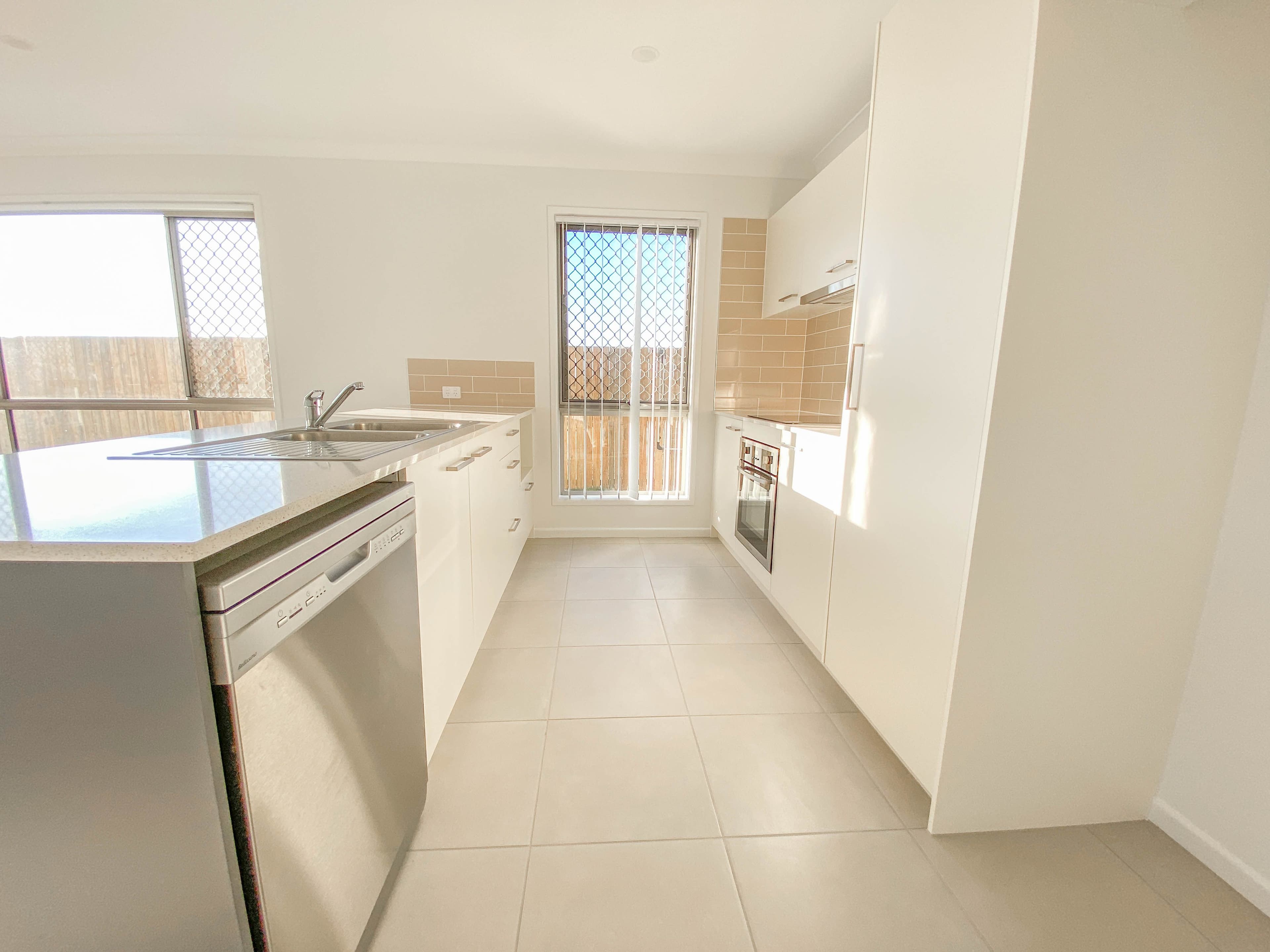5 Macintyre Street, Holmview QLD 4207, Holmview - Thumbnail 5