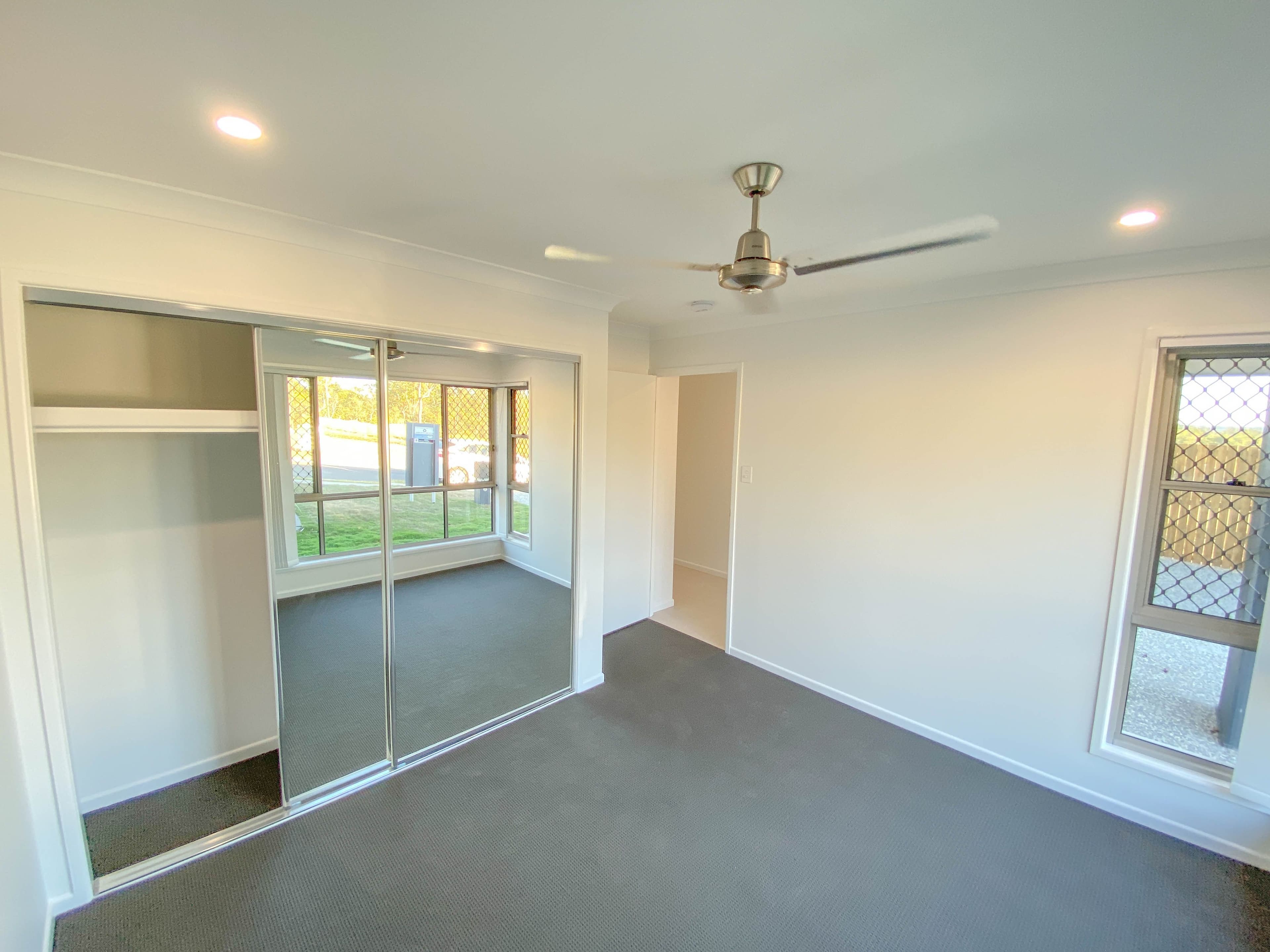 5 Macintyre Street, Holmview QLD 4207, Holmview - Thumbnail 8