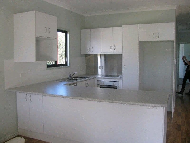 26 Albert Street, CROWS NEST QLD 4355, Crows Nest - Thumbnail 2