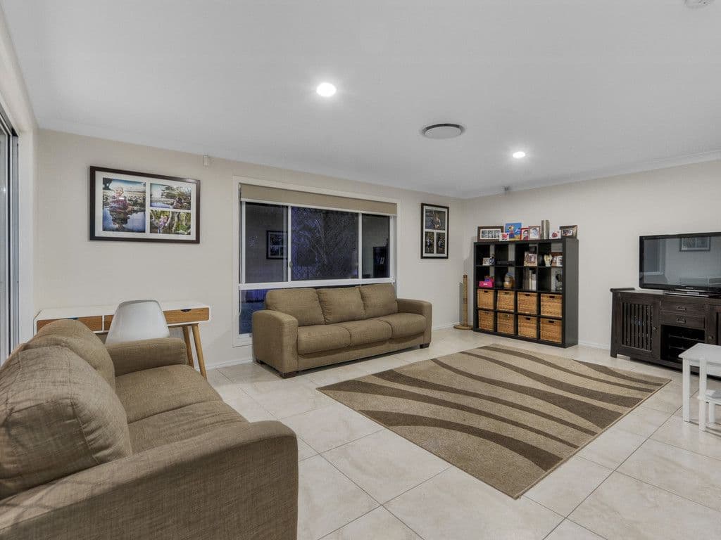 8 Karri Place, Bridgeman Downs QLD 4035, Bridgeman Downs - Thumbnail 5