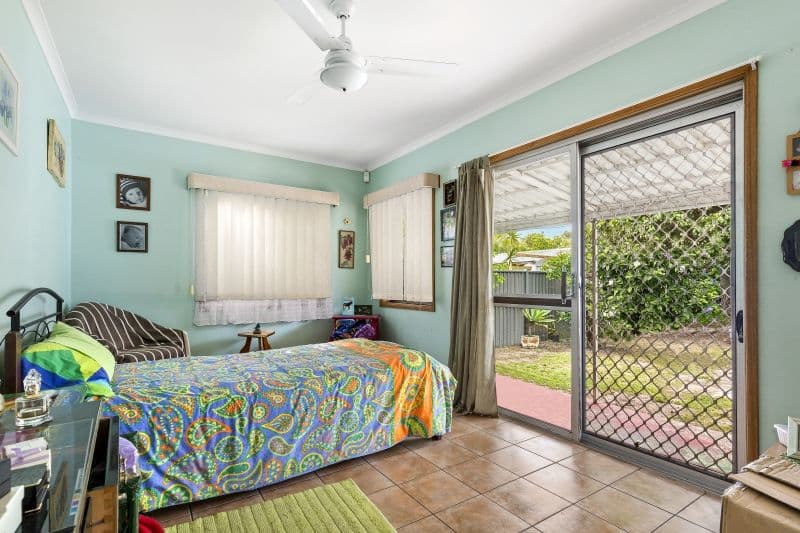 13 Goorawin Street, Runaway Bay QLD 4216, Runaway Bay - Thumbnail 5