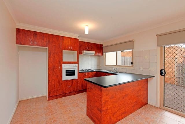 93 Rathcown Road, RESERVOIR VIC 3073, Reservoir - Thumbnail 3