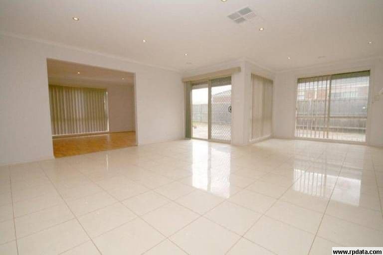 900 Sayers Road, TARNEIT VIC 3029, Tarneit - Thumbnail 2