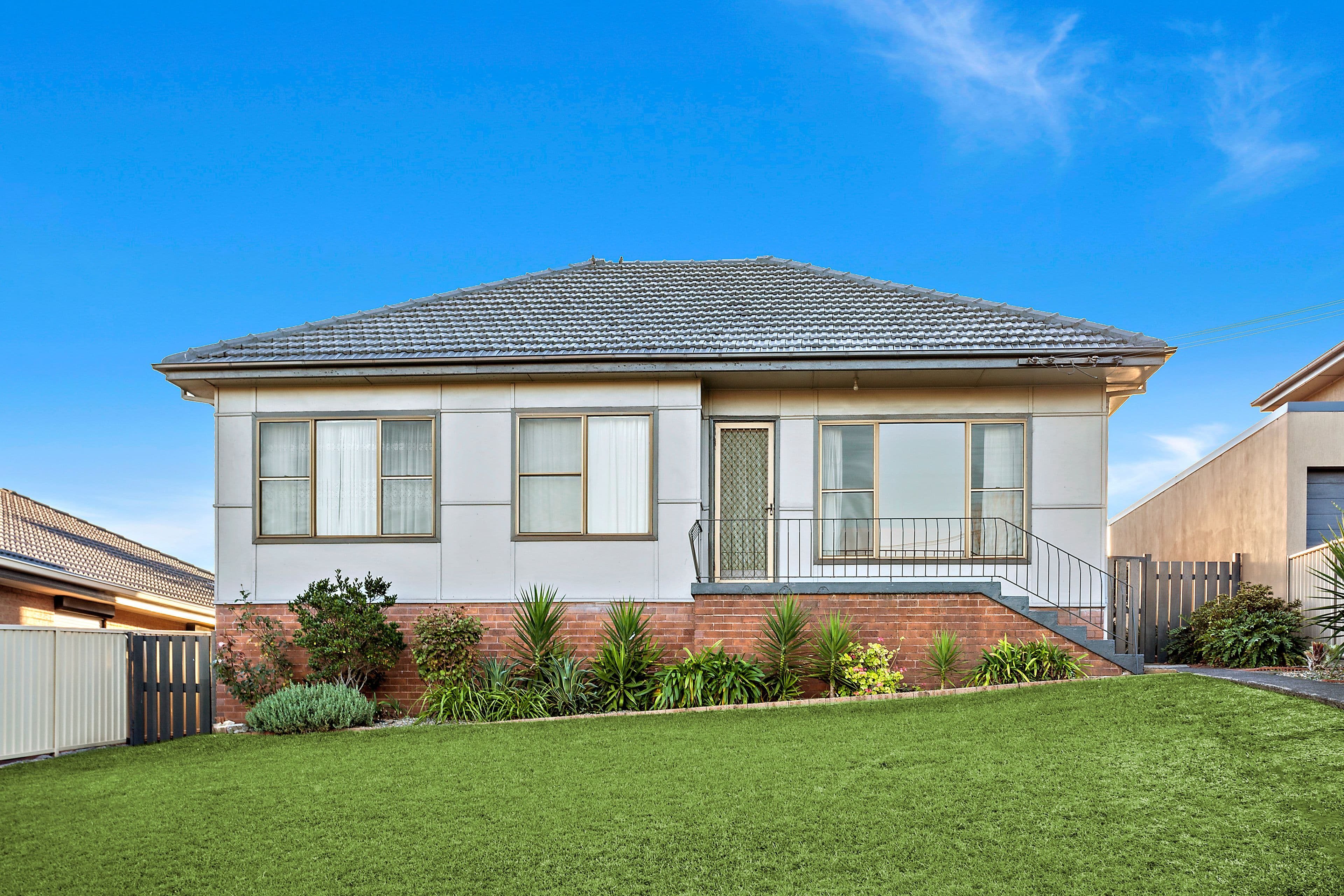 34 Karrabah Crescent, Lake Heights - Thumbnail 2