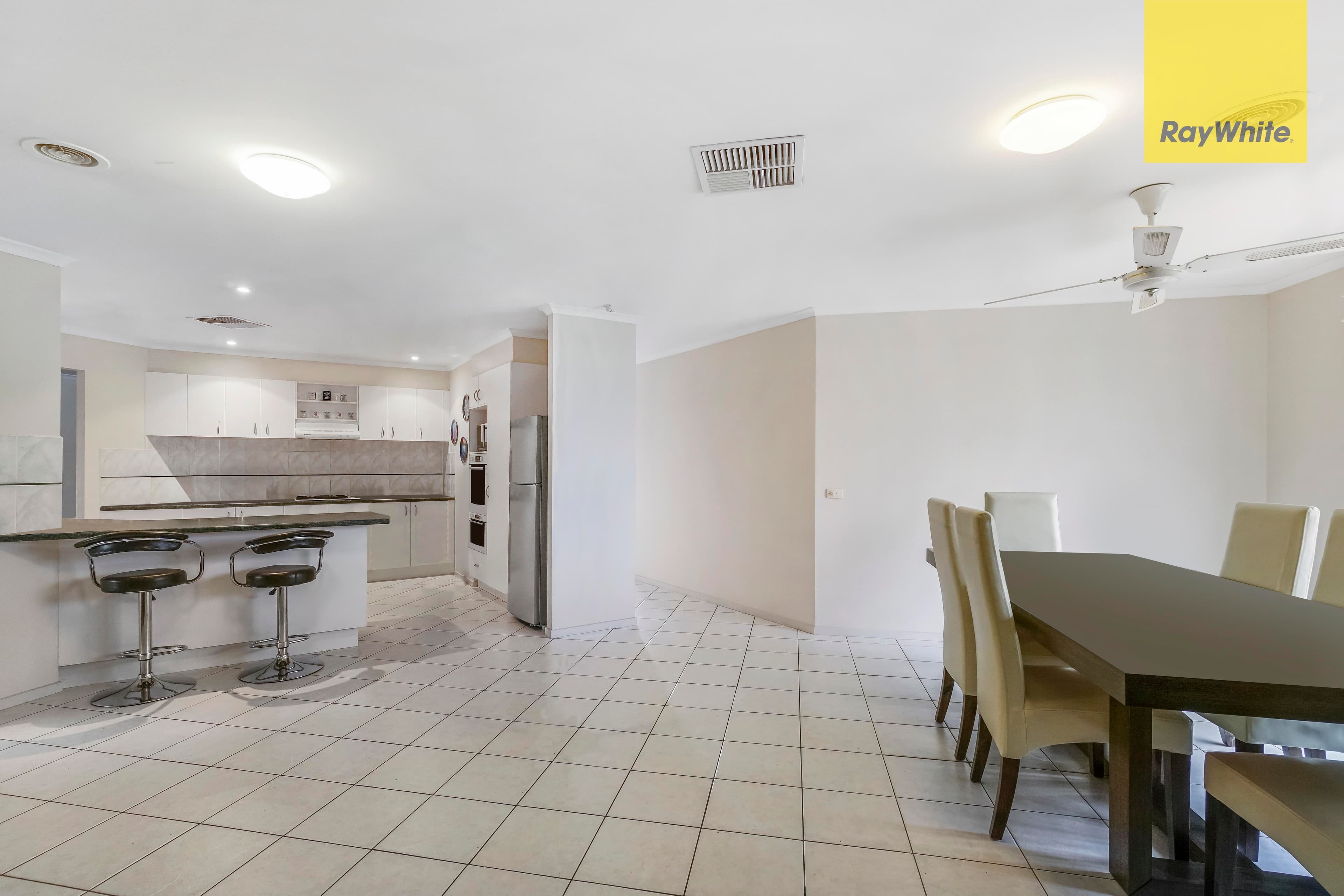 5 Dream Place, Melton South VIC 3338, Melton South - Thumbnail 4
