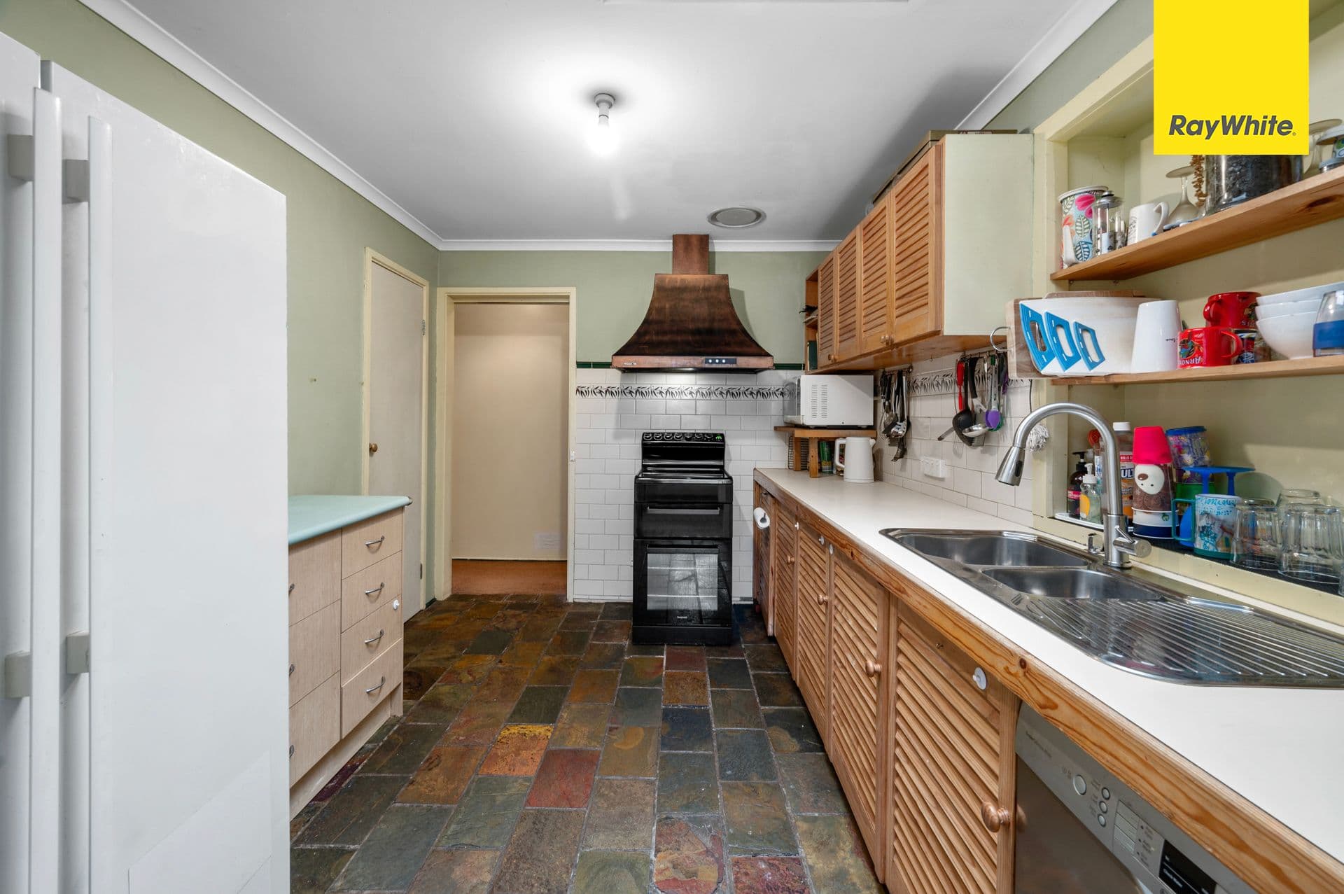90 Station Road, Melton South VIC 3338, Melton South - Thumbnail 4