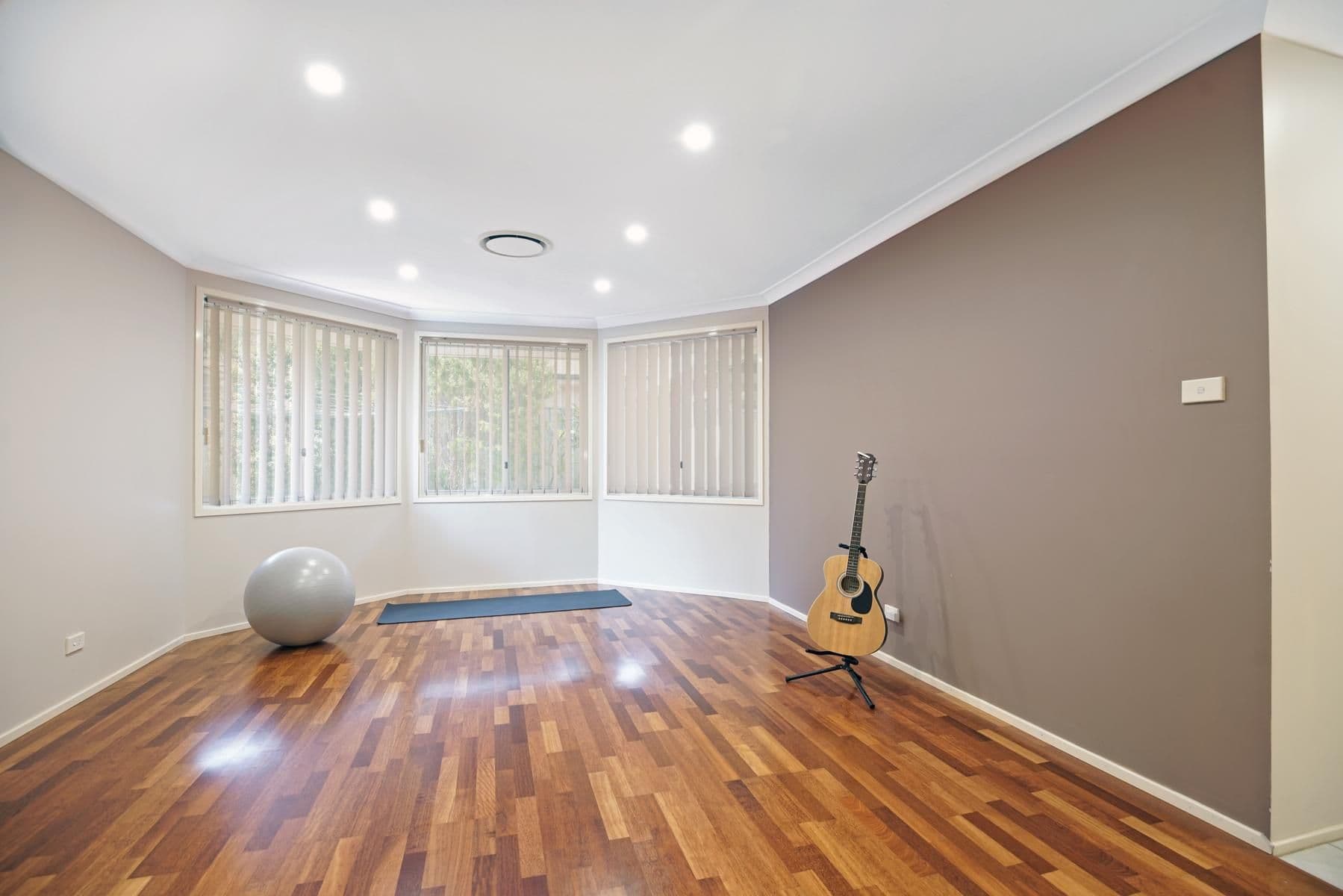 11 Coolabah Crescent, Glenmore Park NSW 2745, Glenmore Park - Thumbnail 5