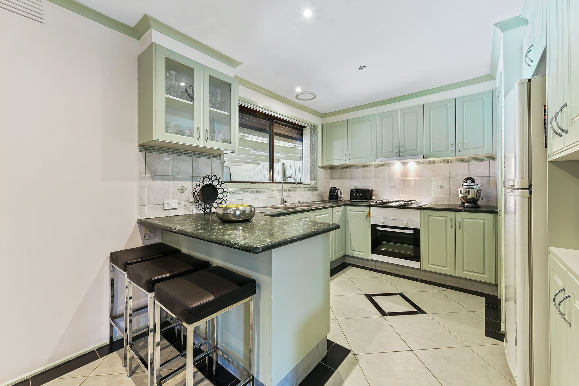 17 Vivien Street, Dandenong VIC 3175, Dandenong - Thumbnail 3