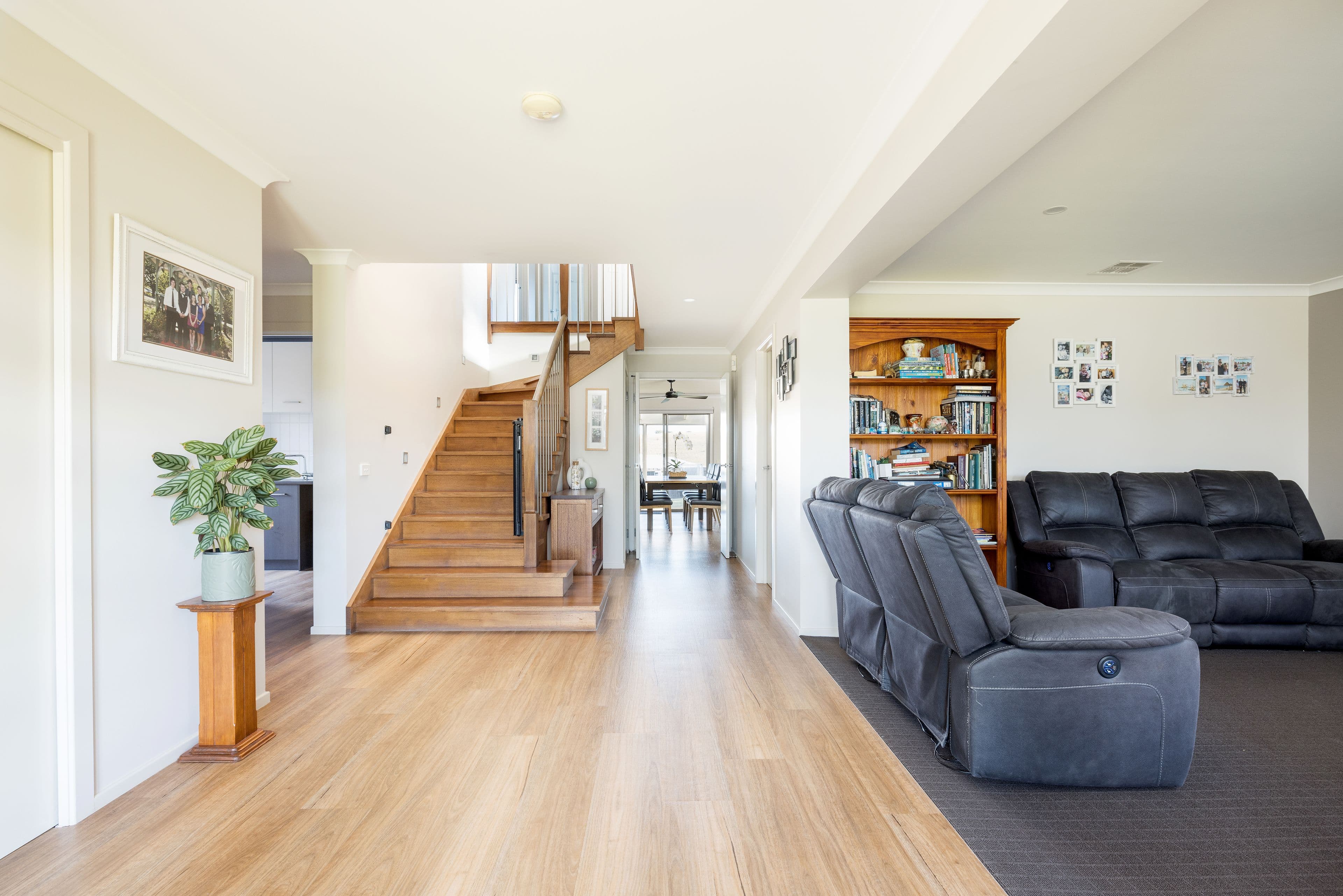 16 Huntingfield Drive, Warrnambool VIC 3280, Warrnambool - Thumbnail 3