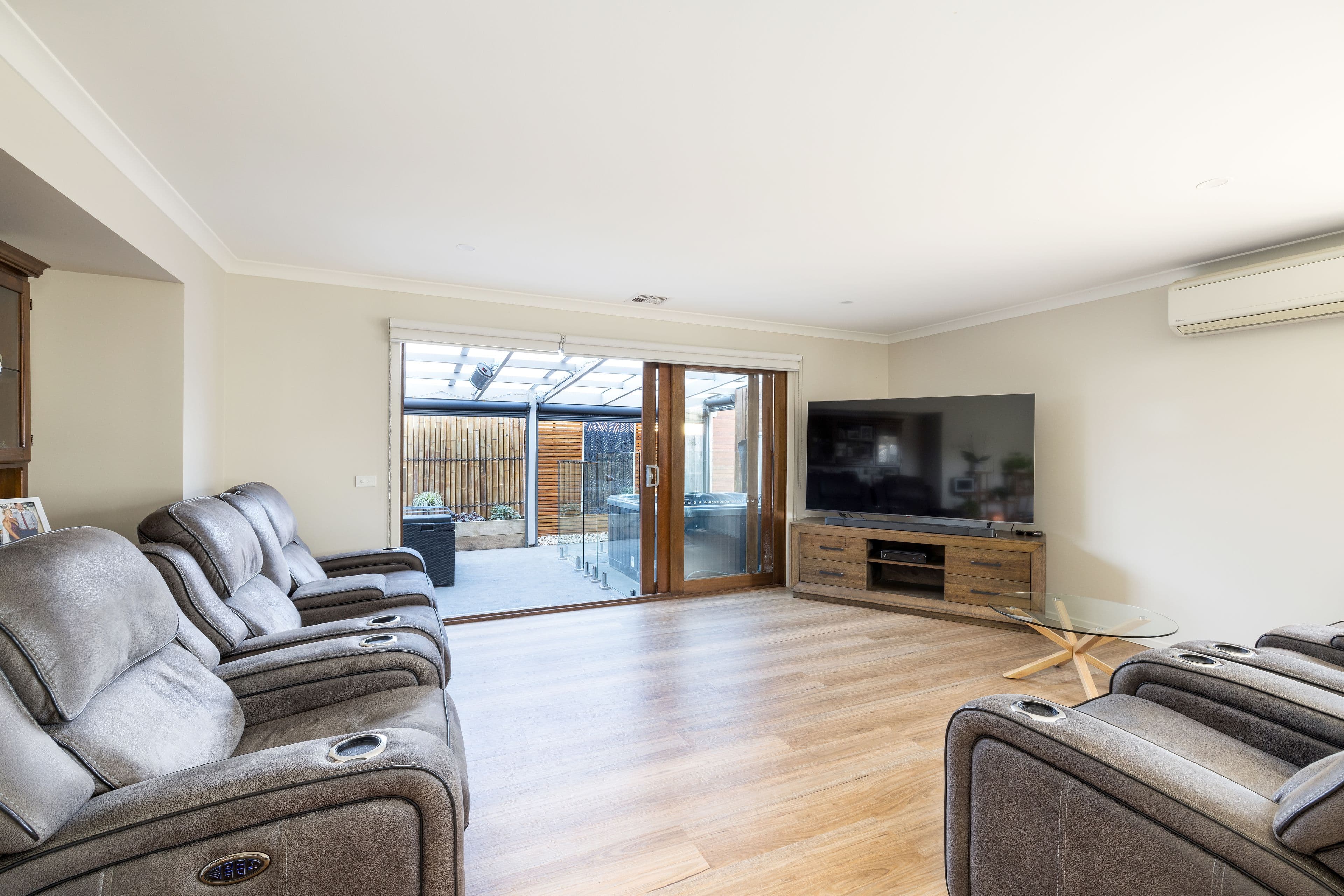 16 Huntingfield Drive, Warrnambool VIC 3280, Warrnambool - Thumbnail 8