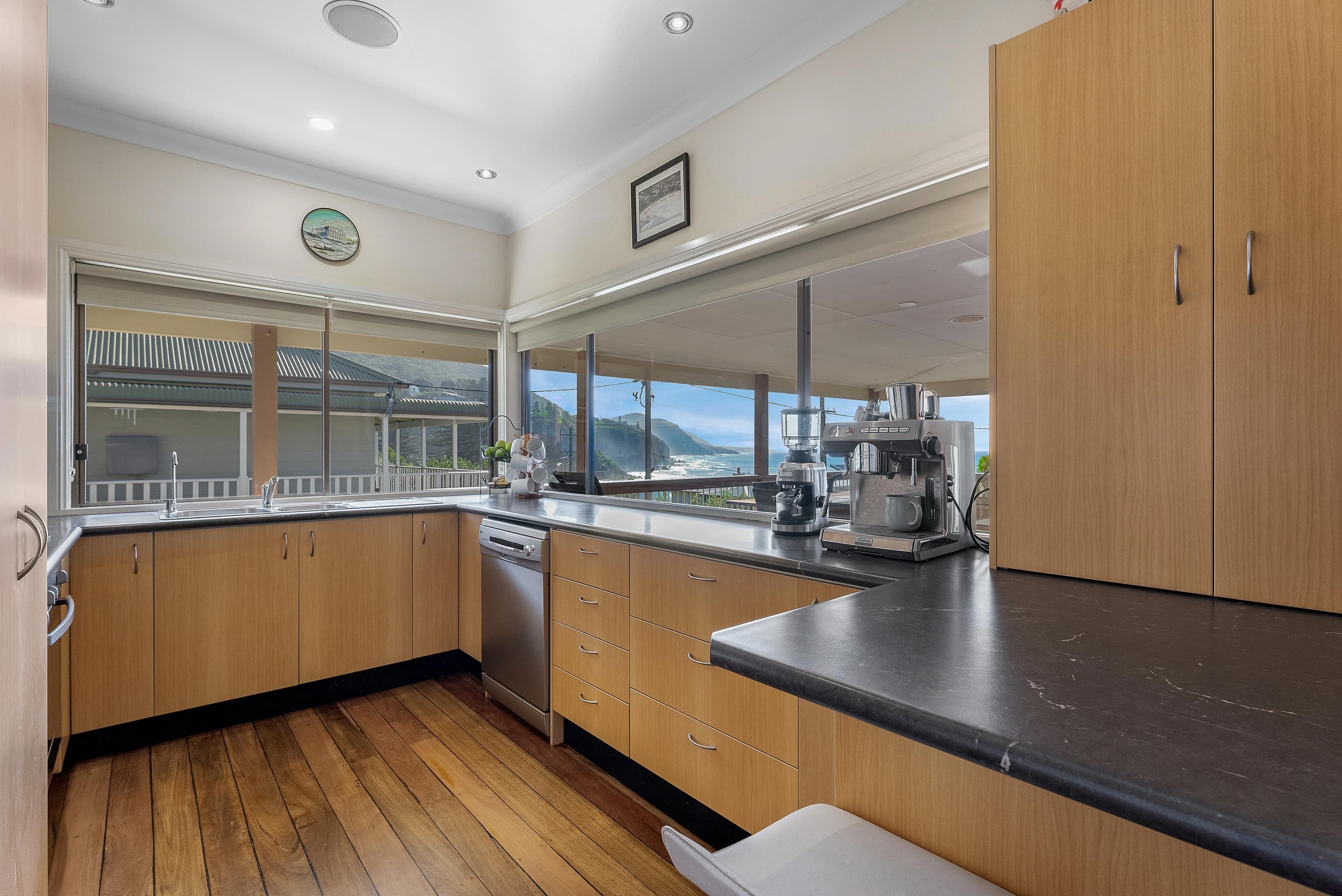 3 Paterson Road, Coalcliff NSW 2508, Coalcliff - Thumbnail 2