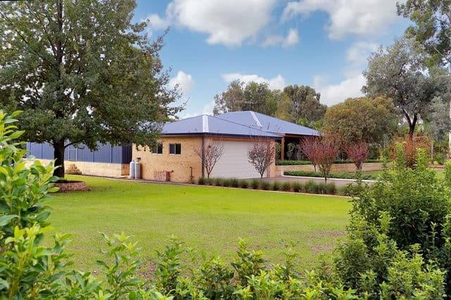 26 Pine Road, BULLSBROOK WA 6084, Bullsbrook - Thumbnail 3