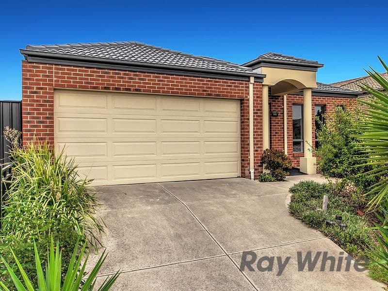 33 Villiers Drive, Point Cook VIC 3030, Point Cook - Thumbnail 2