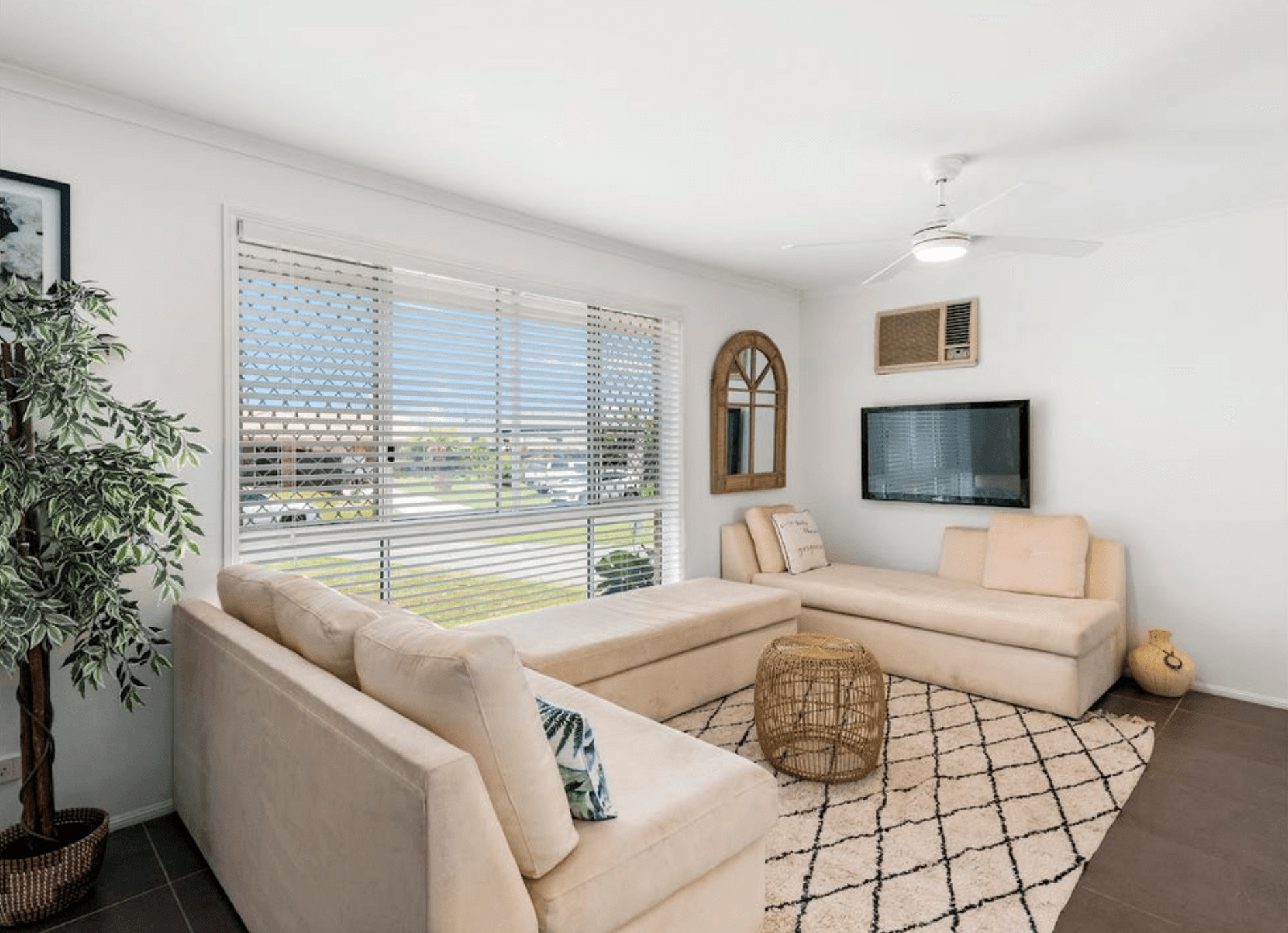 4 Southlake Drive, Varsity Lakes QLD 4227, Varsity Lakes - Thumbnail 3
