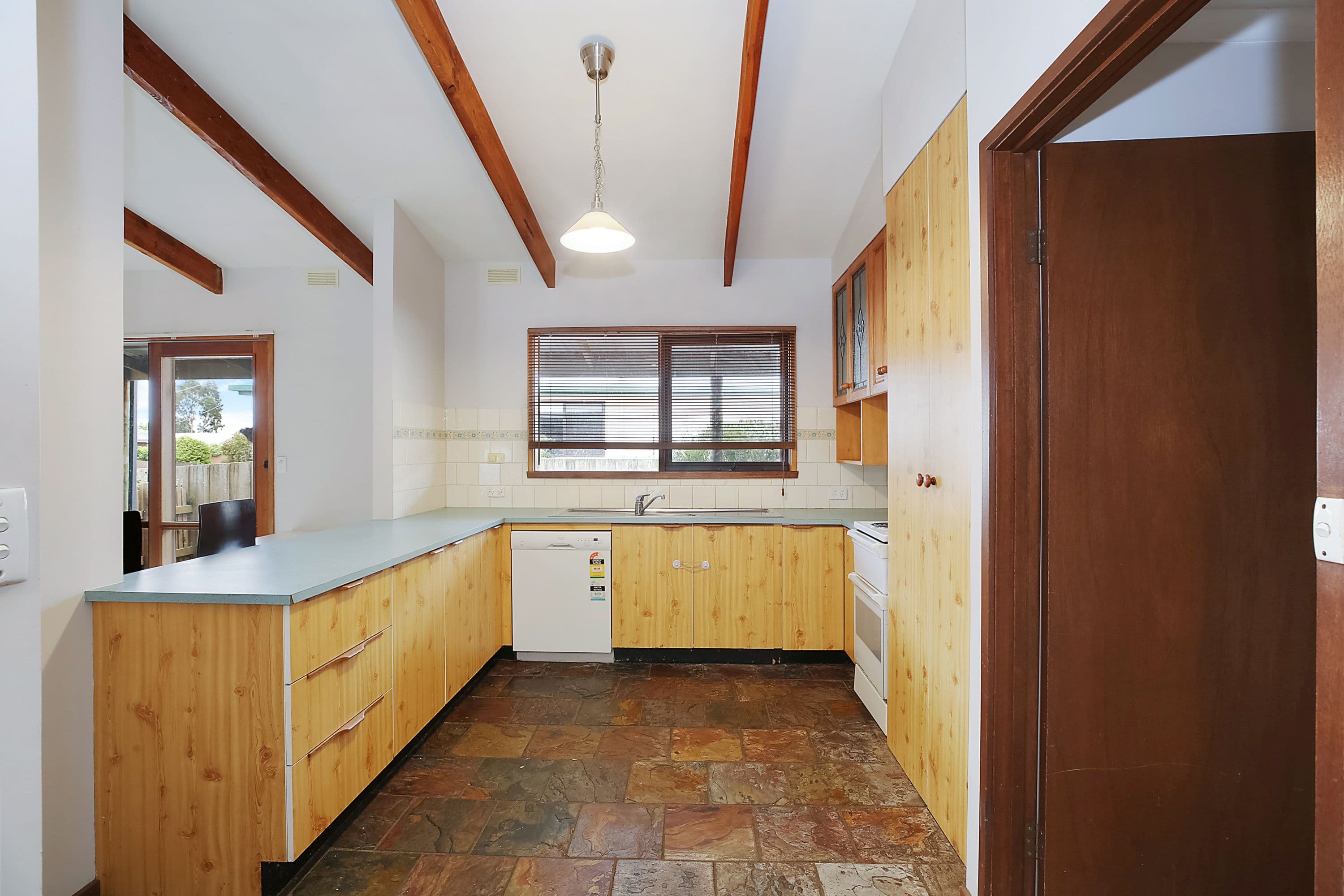 16 Begley Street, Colac VIC 3250, Colac - Thumbnail 3