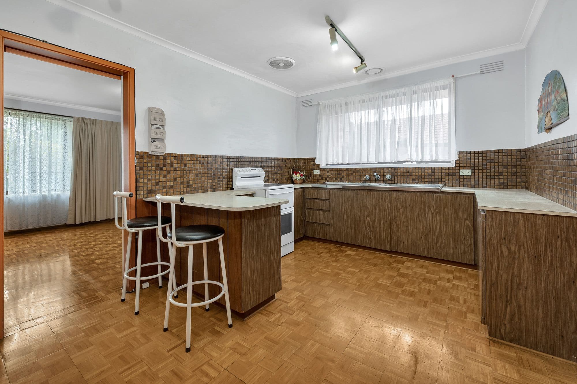 16 Merrett Avenue, Hoppers Crossing VIC 3029, Hoppers Crossing - Thumbnail 4