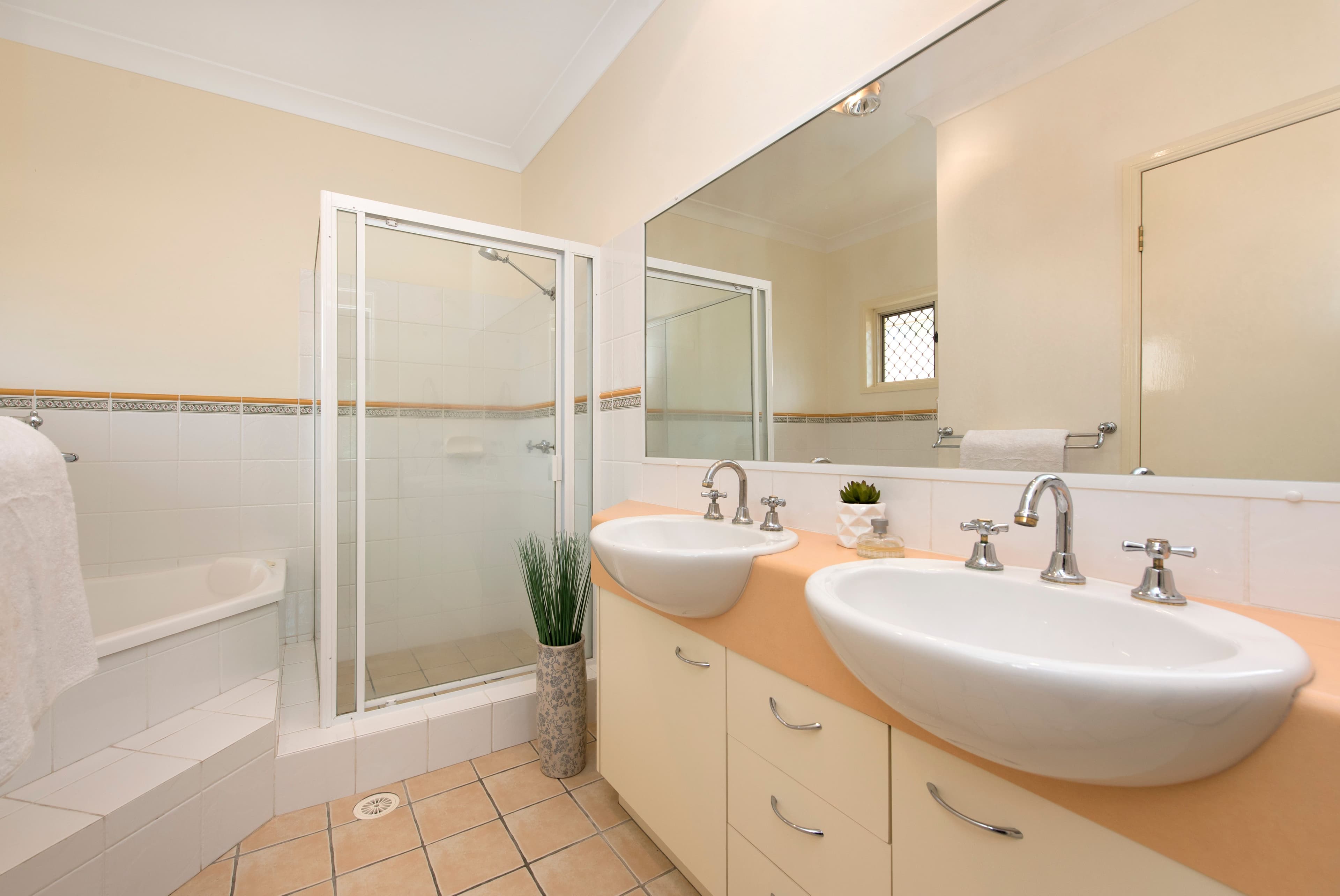 317 Pine Mountain Road, Mount Gravatt East QLD 4122, Mount Gravatt East - Thumbnail 8